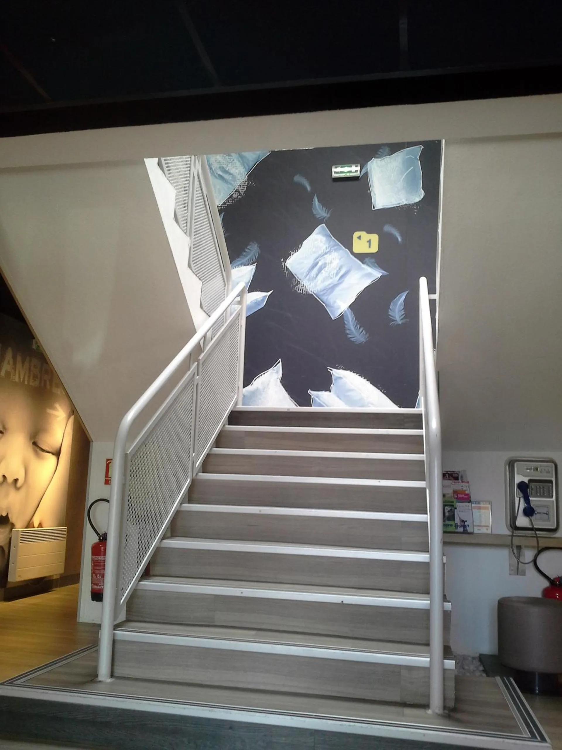 Lobby or reception in ibis budget Versailles Chateau Saint cyr l'Ecole