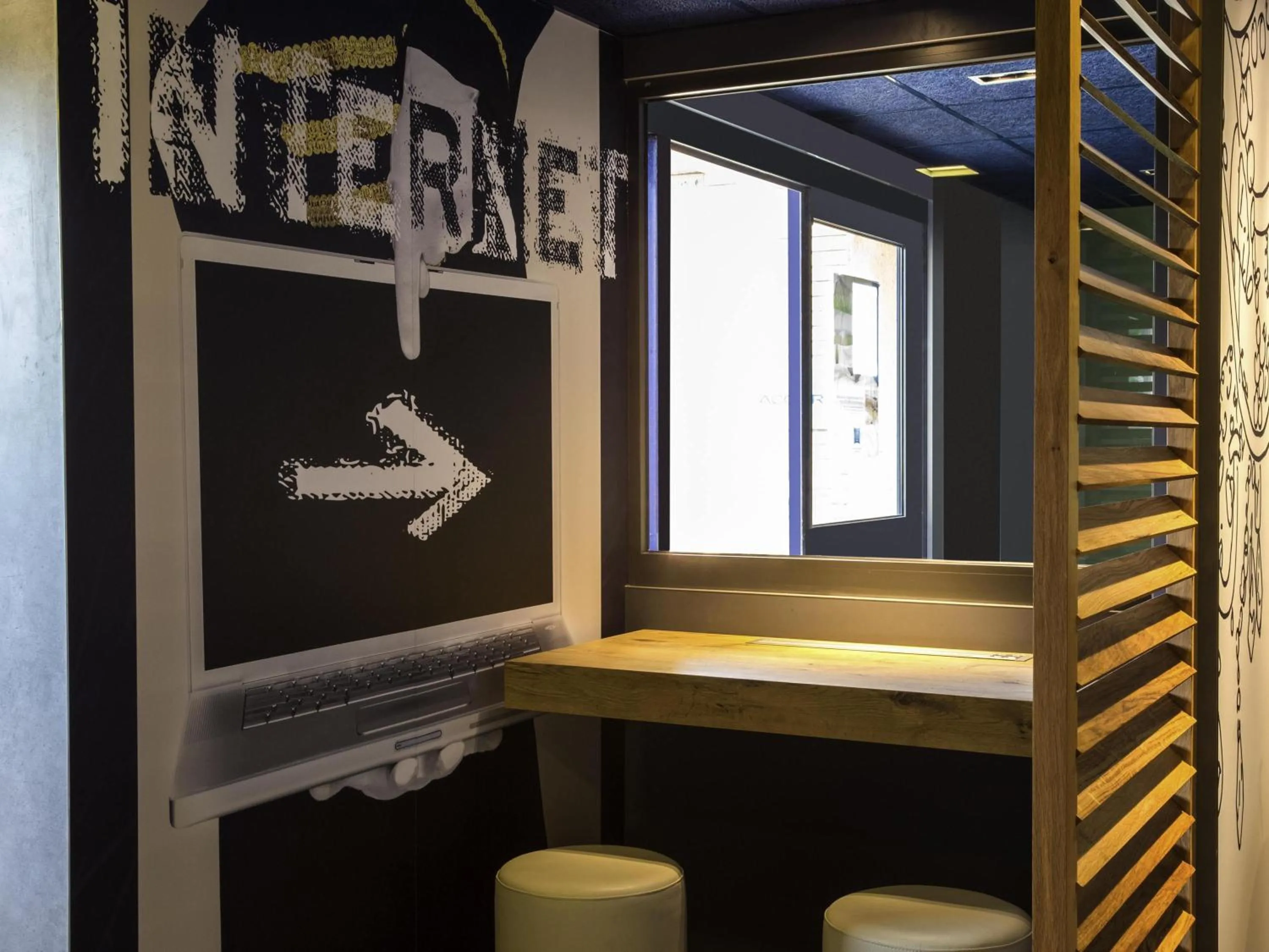 Property building in ibis budget Versailles Chateau Saint cyr l'Ecole