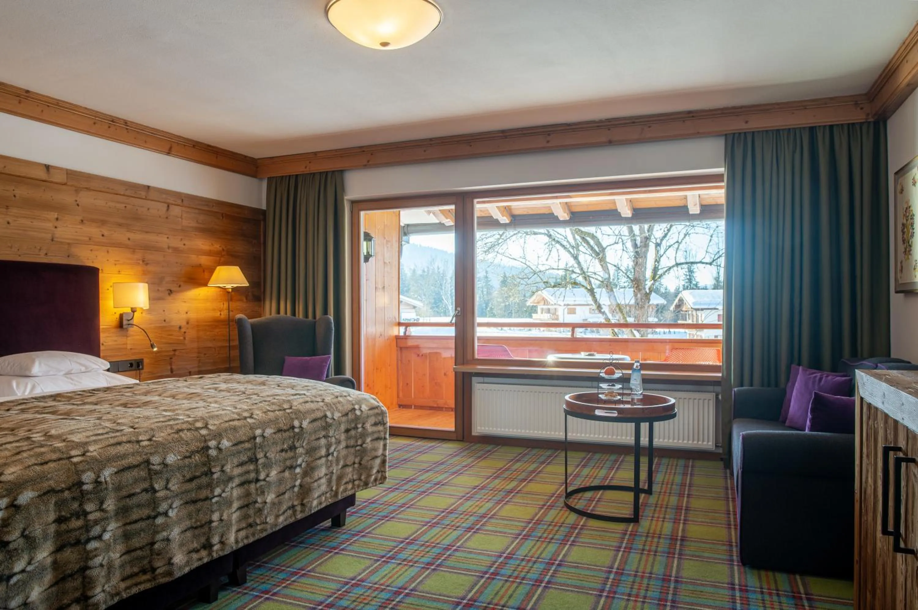 Bed in Relais & Châteaux Gut Steinbach Hotel Chalets SPA