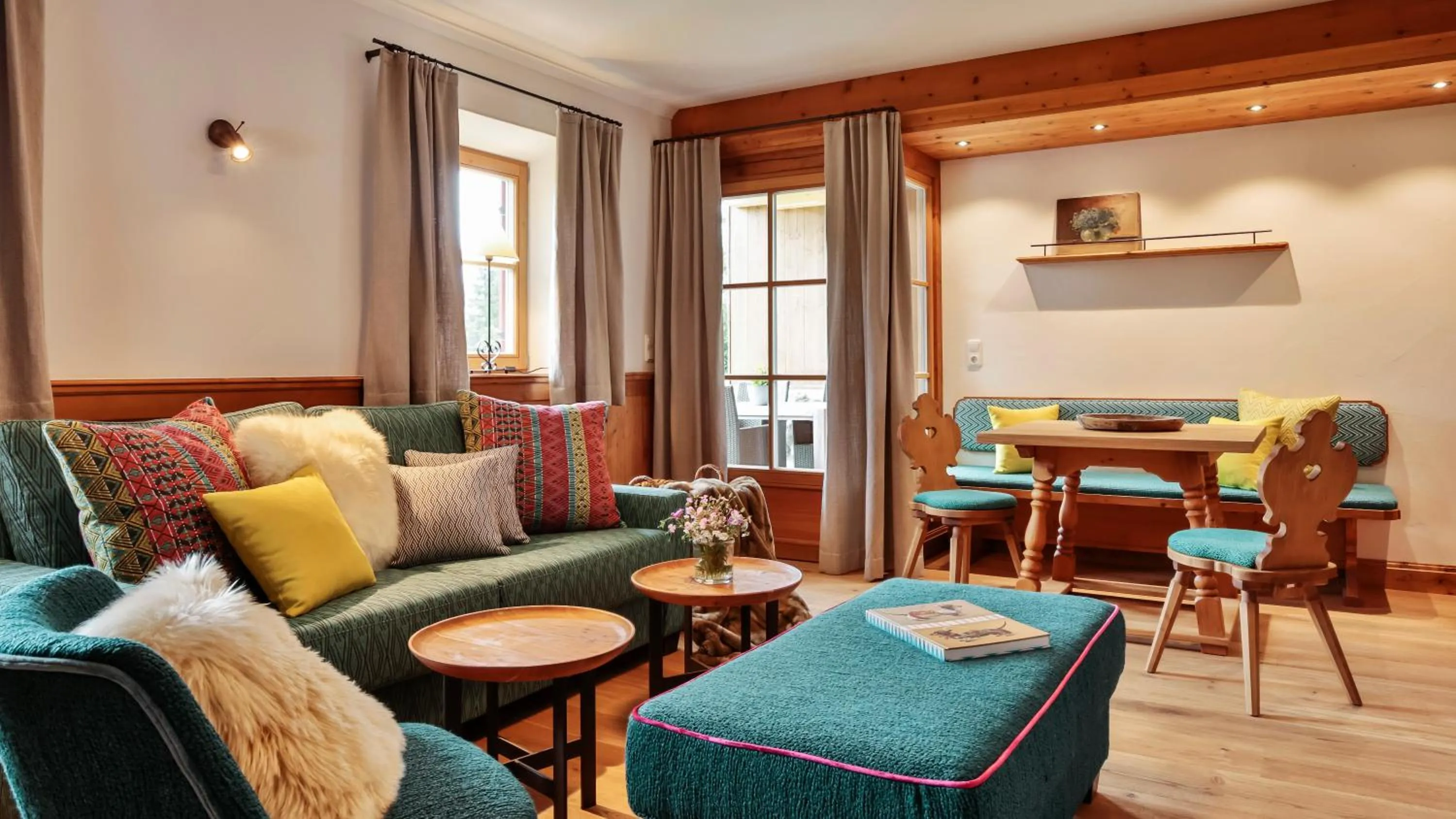 Photo of the whole room in Relais & Châteaux Gut Steinbach Hotel Chalets SPA