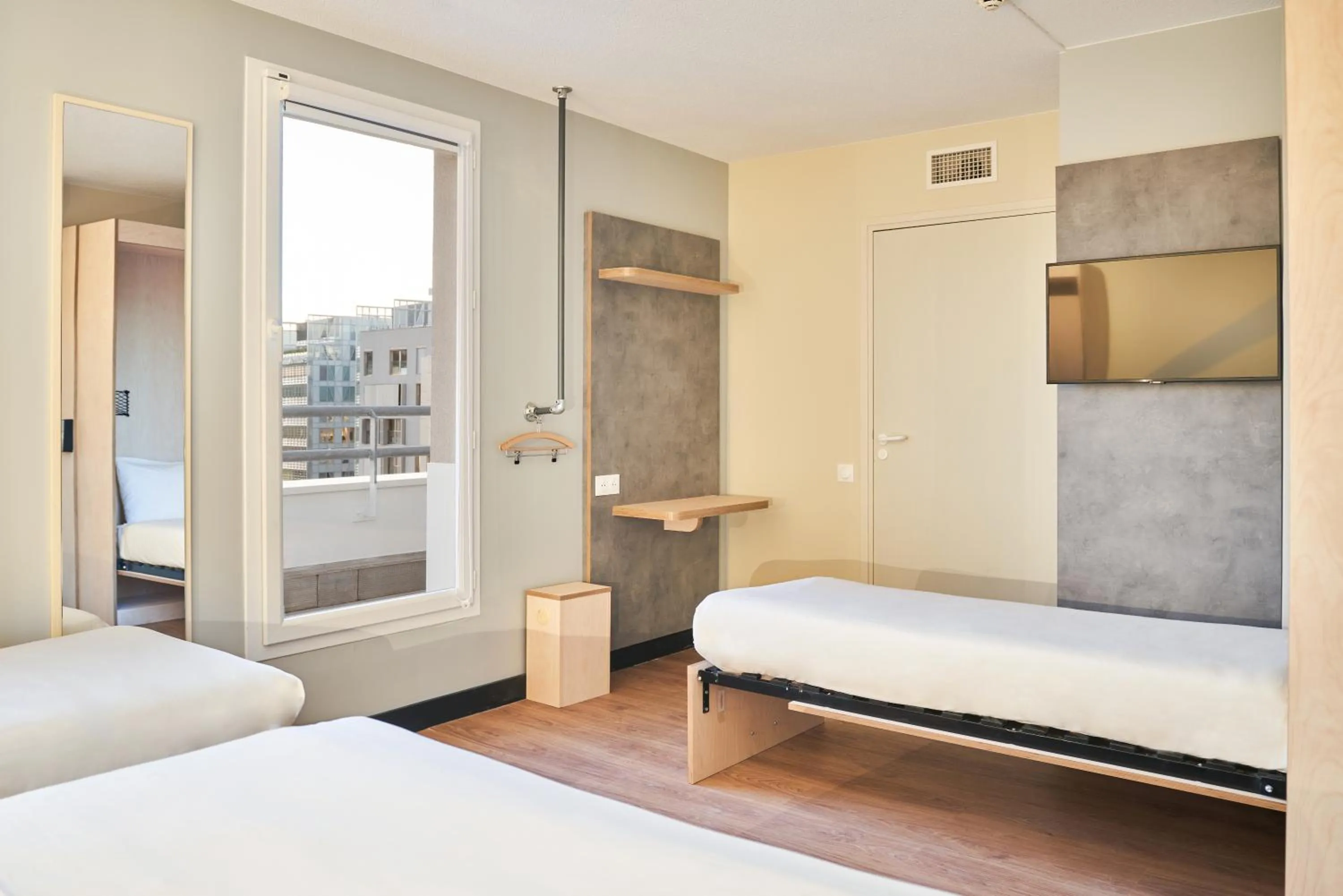 Bed in ibis budget Issy Les Moulineaux Paris Ouest