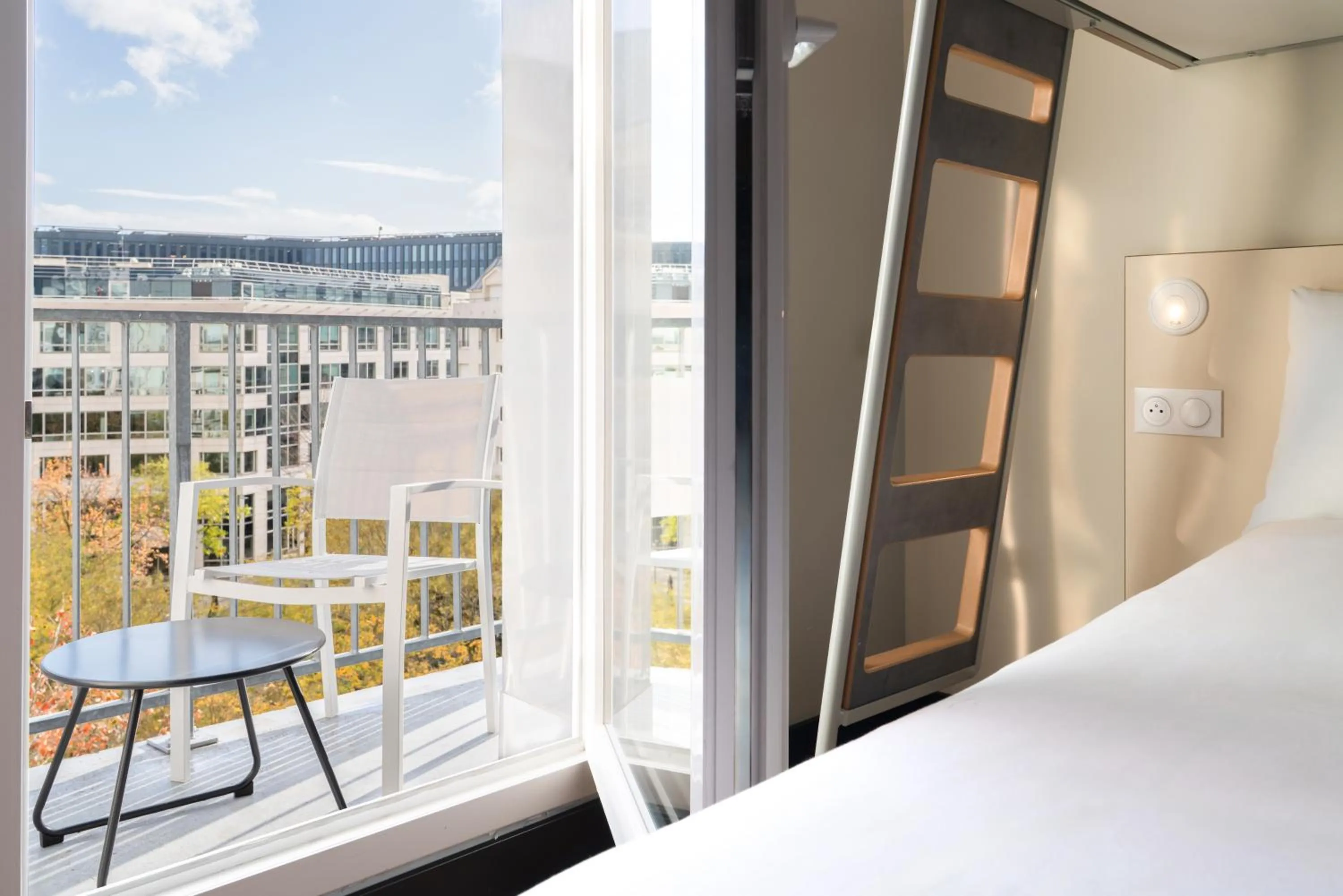 Balcony/Terrace, Bed in ibis budget Issy Les Moulineaux Paris Ouest