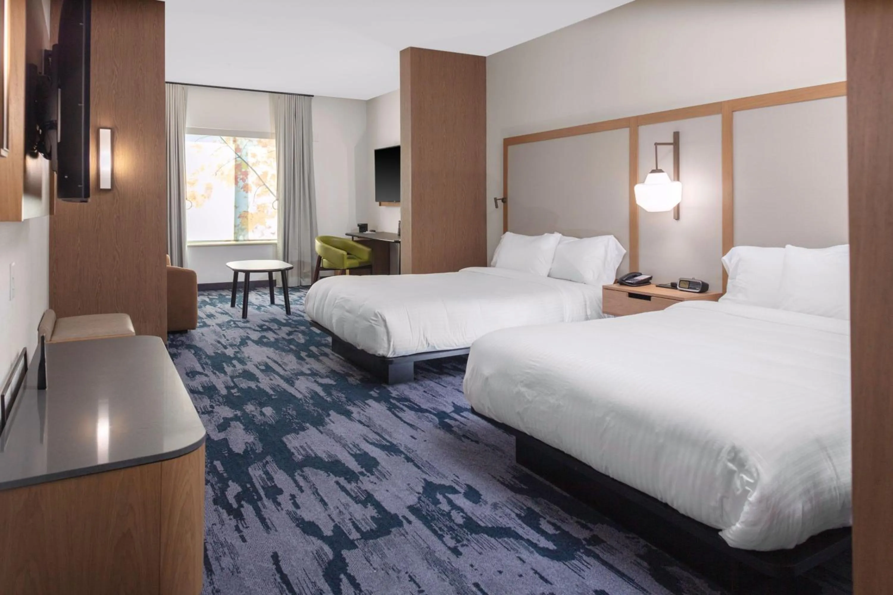 Photo of the whole room, Bed in Fairfield Inn & Suites by Marriott Atlanta Marietta