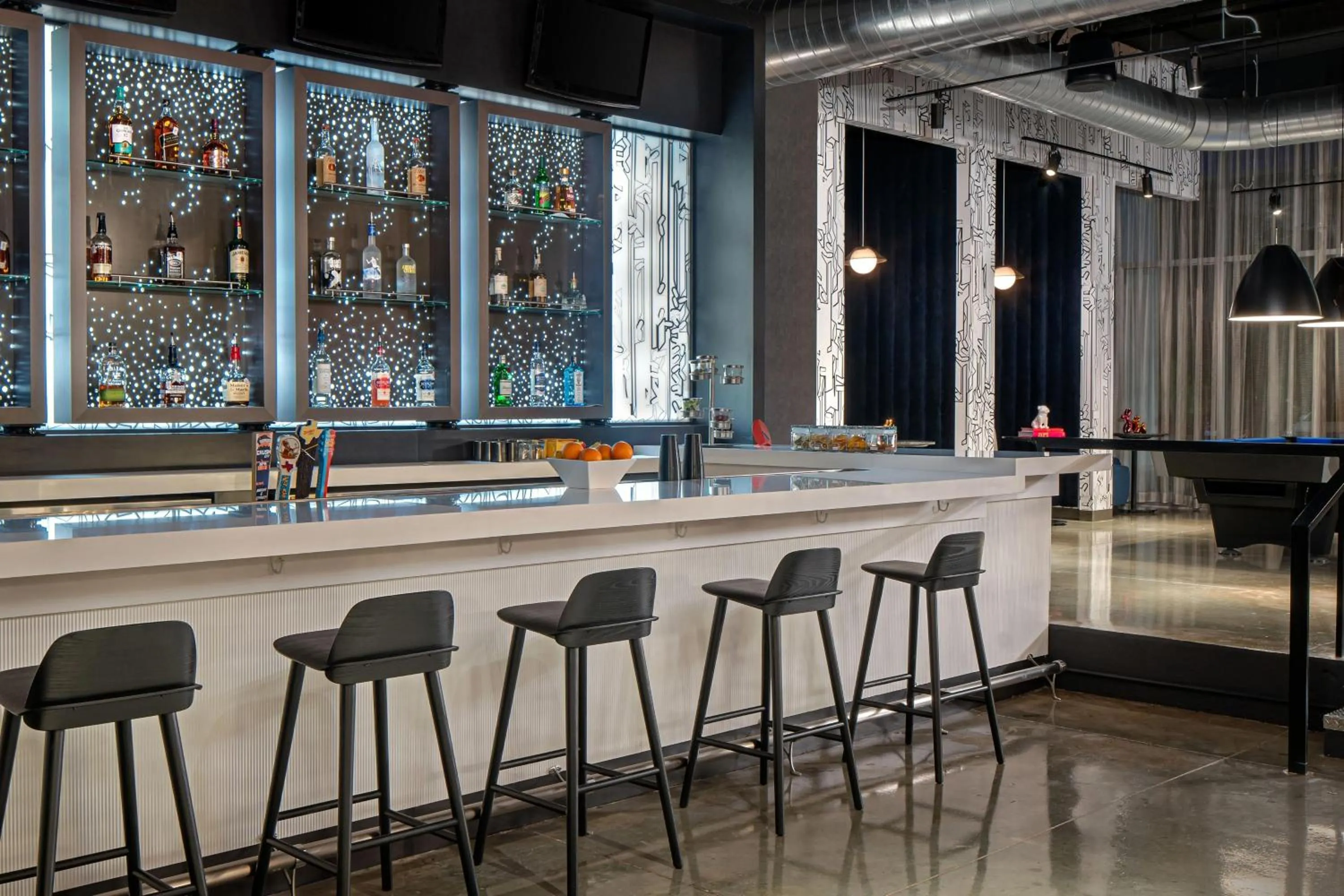 Lounge or bar in Aloft Houston Shenandoah - The Woodlands