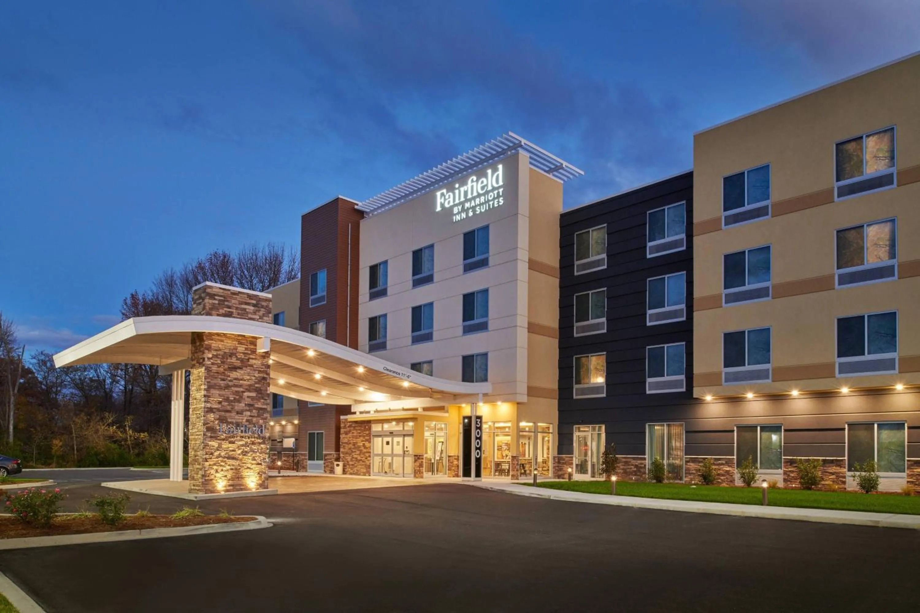 Property building in Fairfield Inn & Suites by Marriott Louisville Jeffersonville