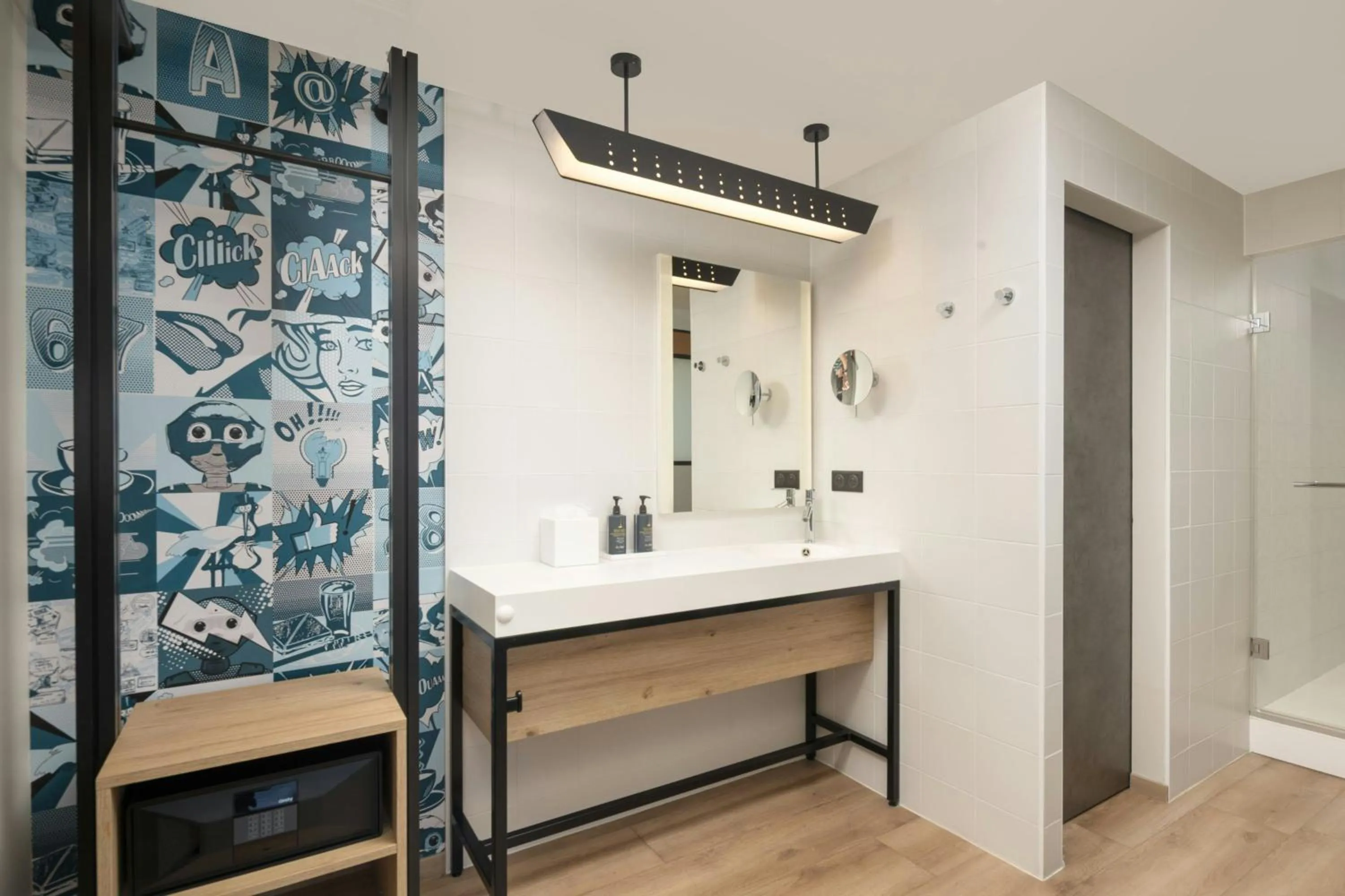 Photo of the whole room in Aloft Strasbourg City Centre