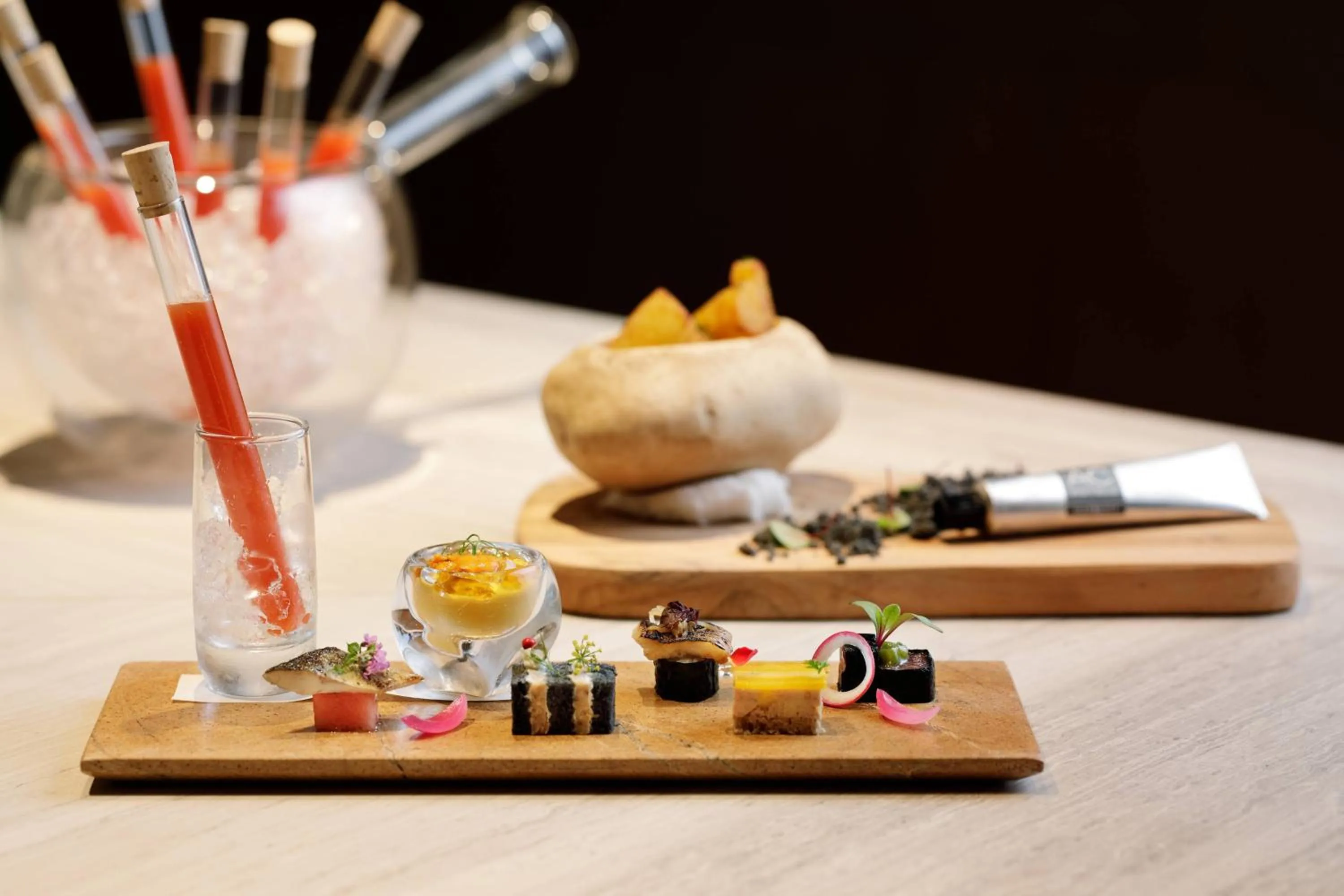 Lounge or bar in AC Hotel by Marriott Tokyo Ginza