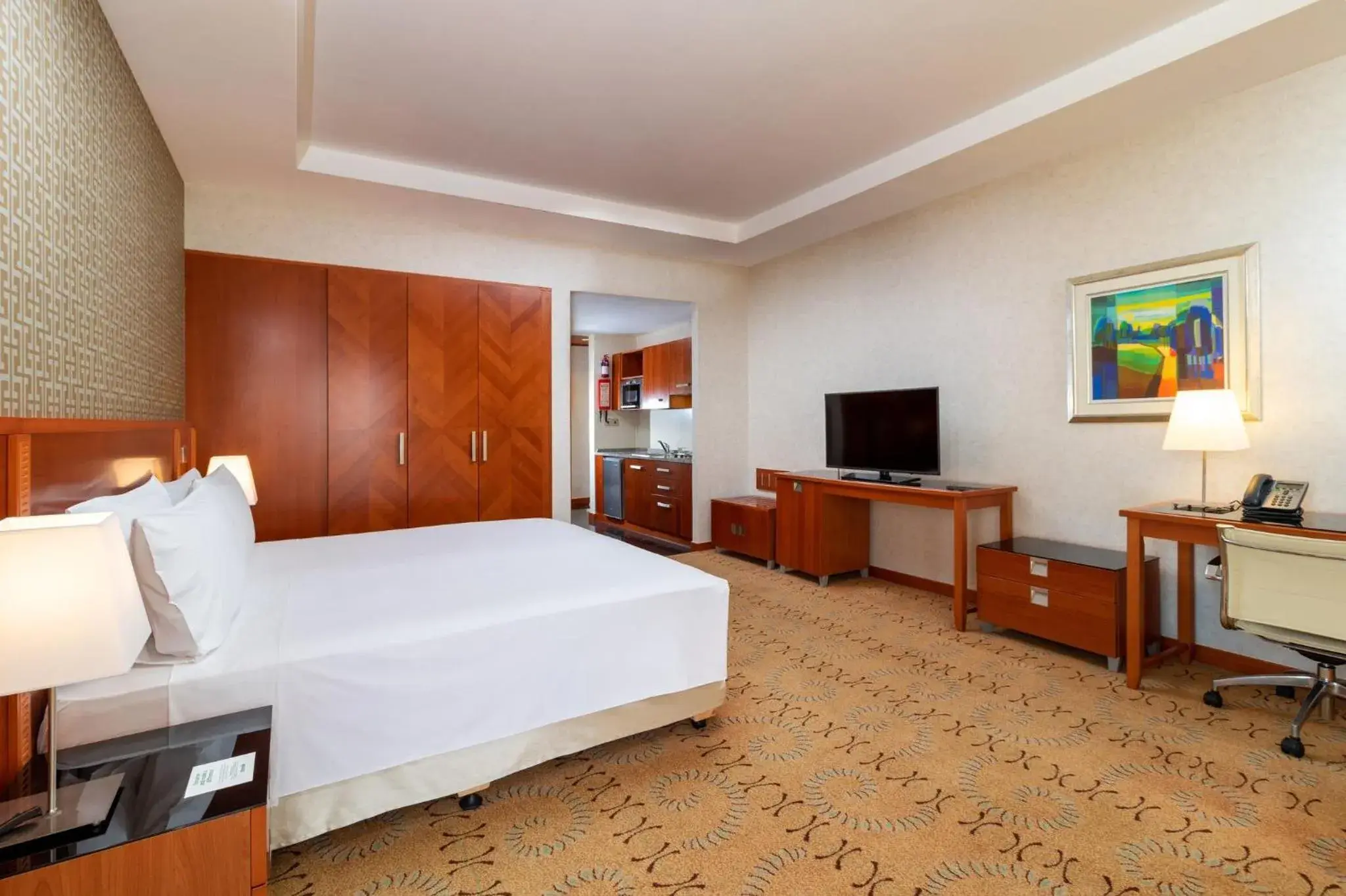Standard King Room with Sea View in Holiday Inn - Suites Kuwait Salmiya by IHG Standard King Room with Sea View in Holiday Inn - Suites Kuwait Salmiya by IHG