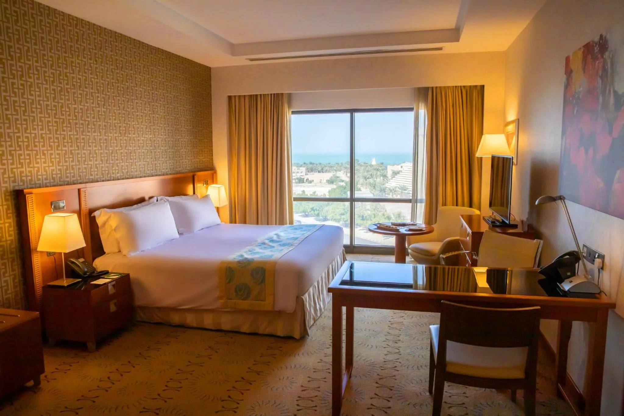 Photo of the whole room, Bed in Holiday Inn - Suites Kuwait Salmiya by IHG