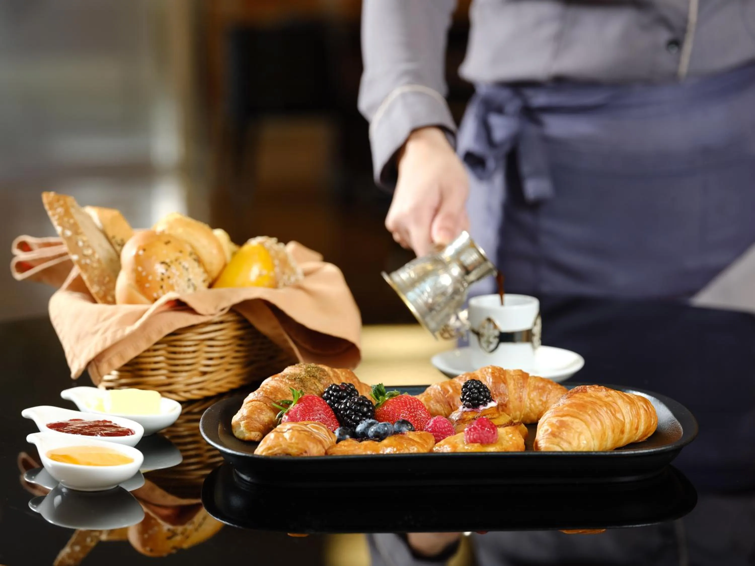 Restaurant/places to eat in Holiday Inn - Suites Kuwait Salmiya by IHG