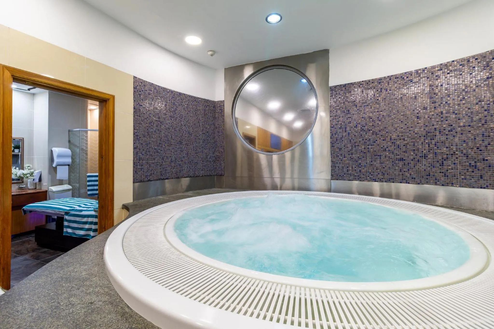 Fitness centre/facilities in Holiday Inn - Suites Kuwait Salmiya by IHG