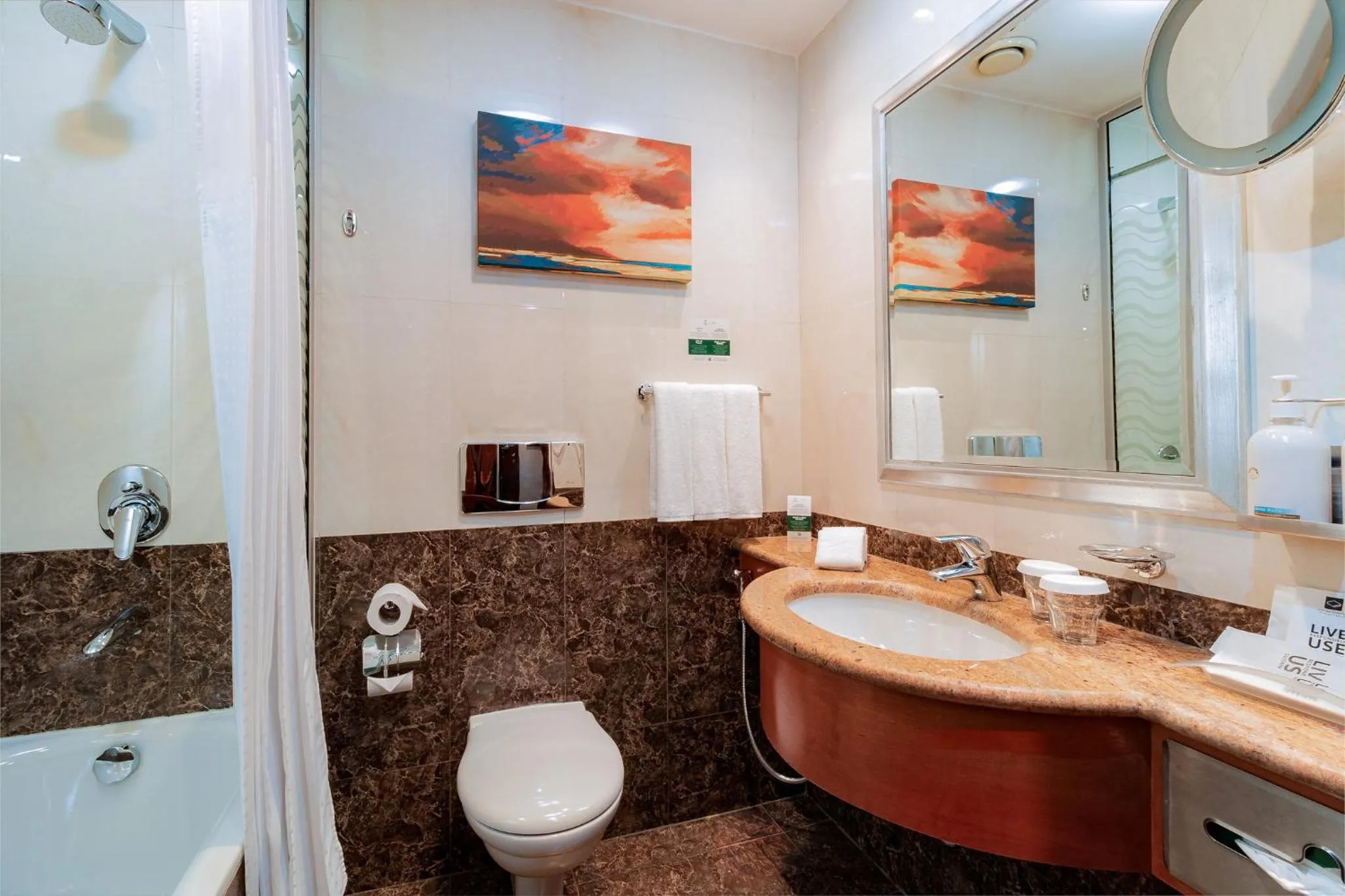 Photo of the whole room in Holiday Inn - Suites Kuwait Salmiya by IHG