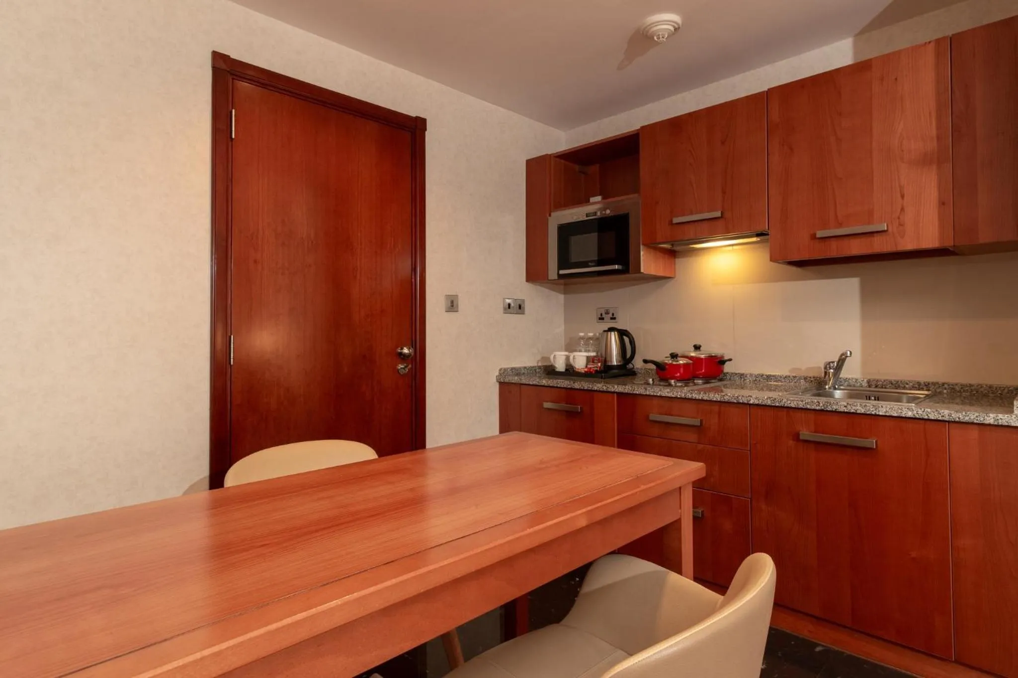 Photo of the whole room in Holiday Inn - Suites Kuwait Salmiya by IHG