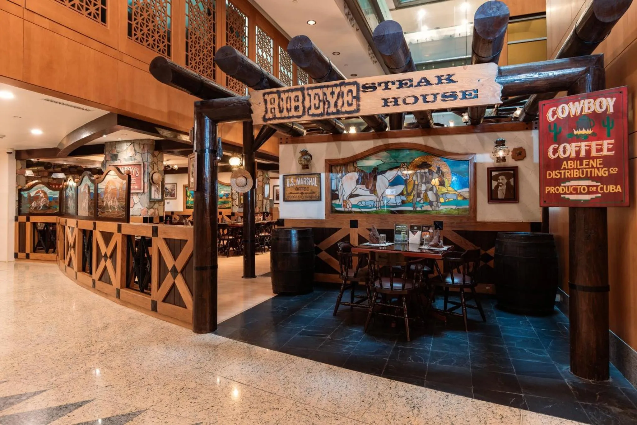 Restaurant/places to eat in Holiday Inn - Suites Kuwait Salmiya by IHG