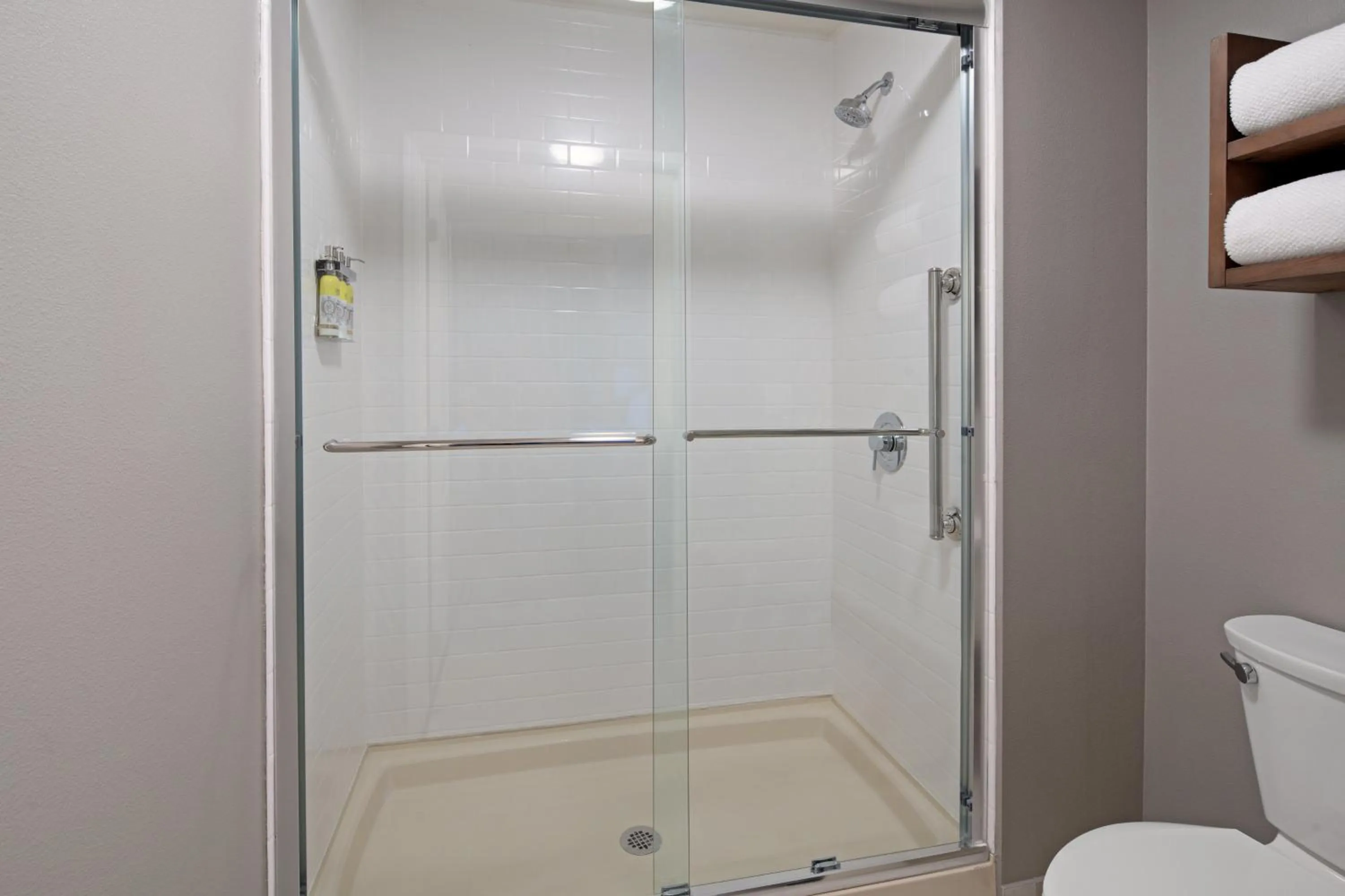 Bedroom in Staybridge Suites - Long Beach Airport by IHG