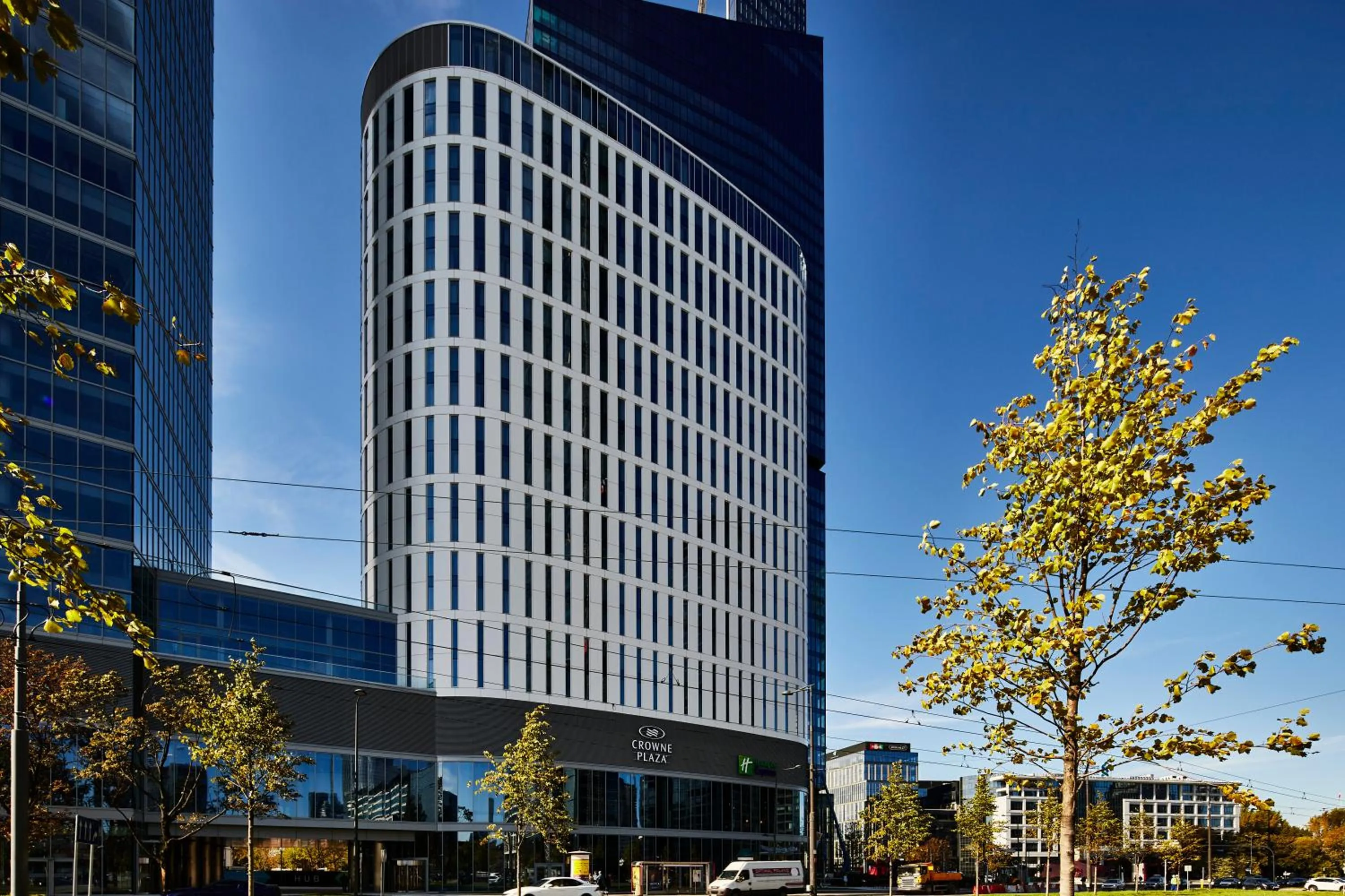 Property building in Holiday Inn Express - Warsaw - The HUB by IHG