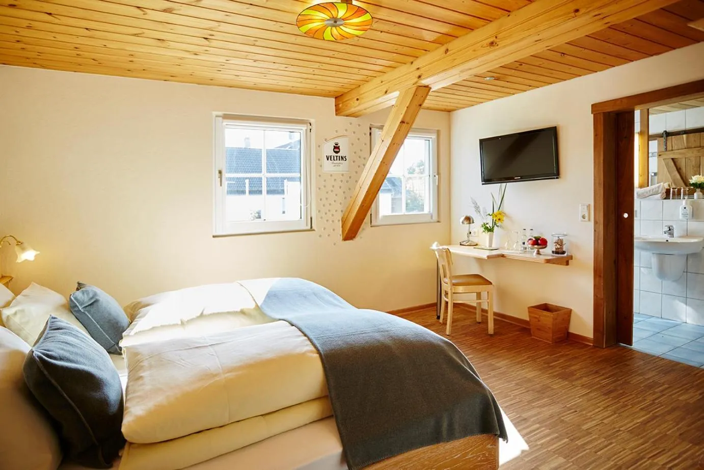 Photo of the whole room, Bed in Steinbergs Wildewiese NaturHotel