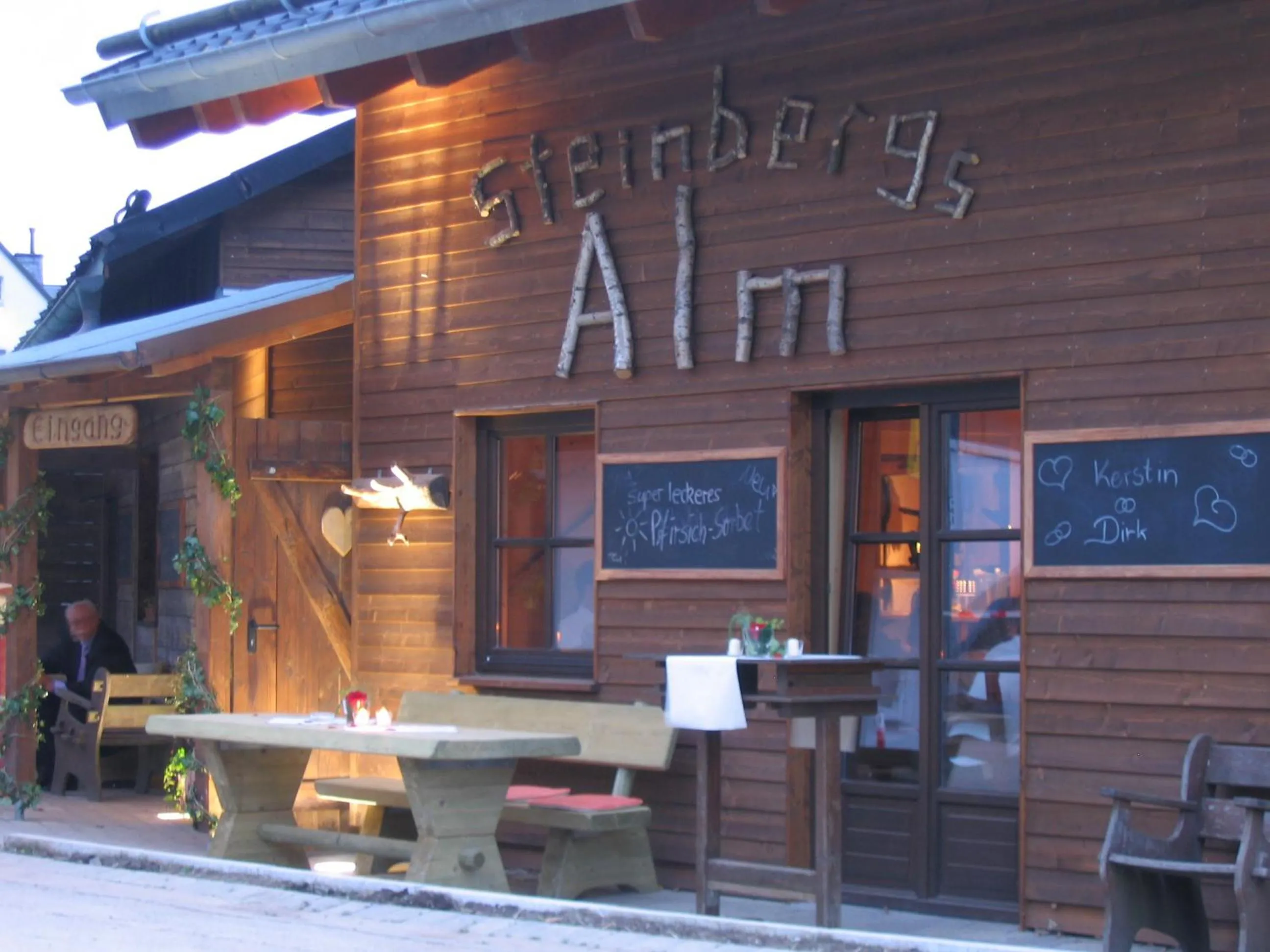 Facade/entrance in Steinbergs Wildewiese NaturHotel