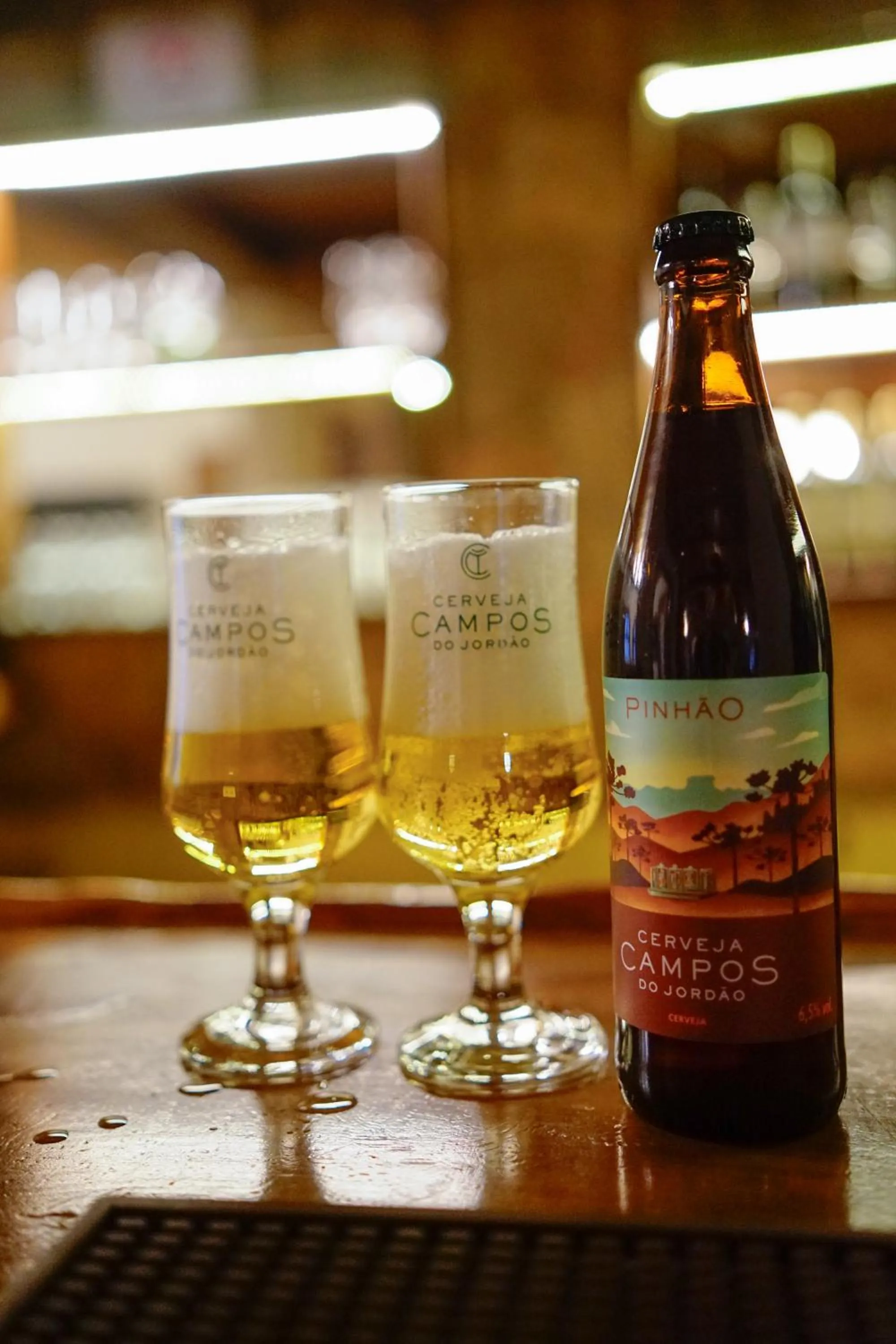 Communal lounge/ TV room in Campos Hotel do Sol