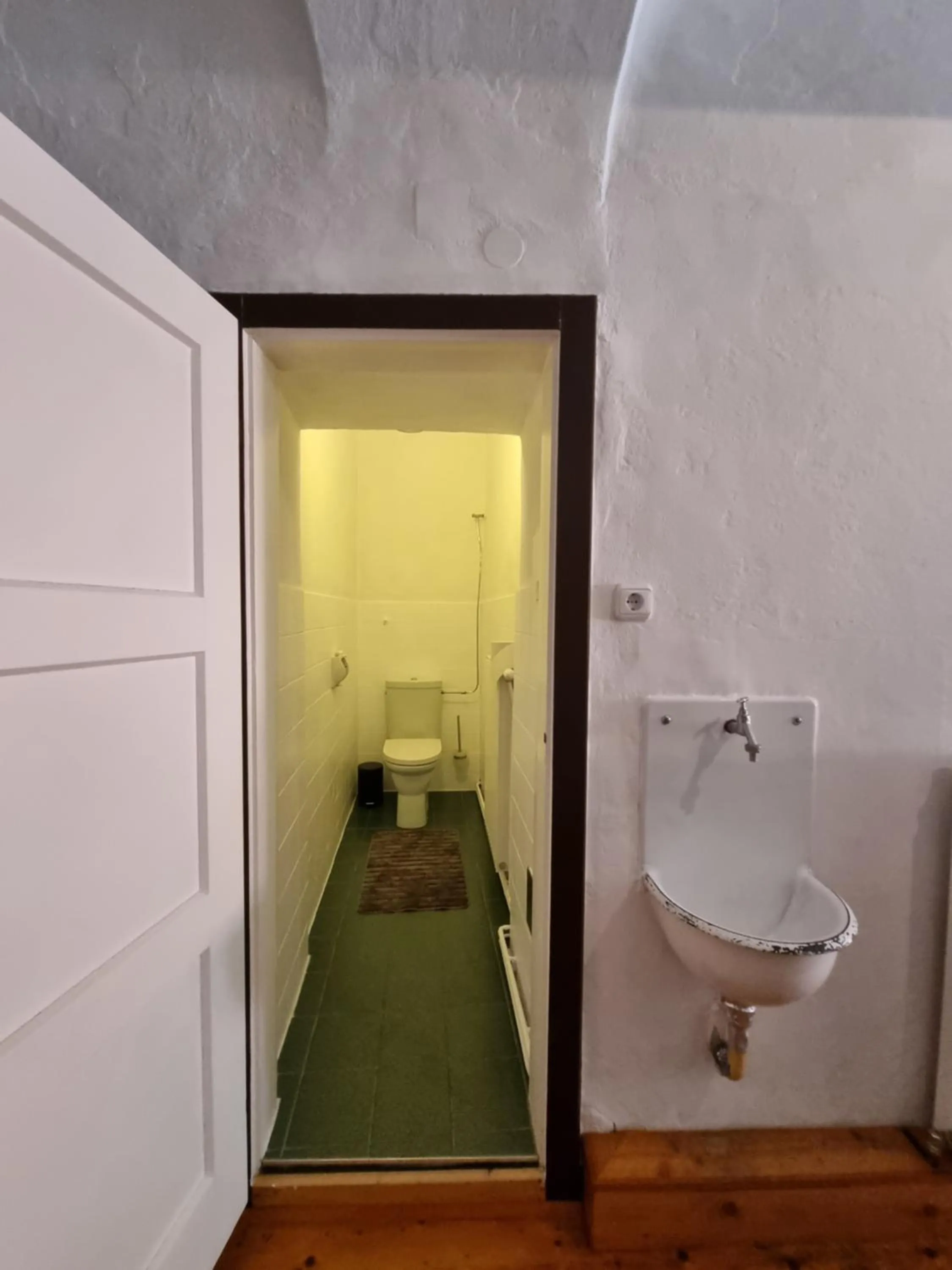 Toilet in Hotel im Stift Neuberg