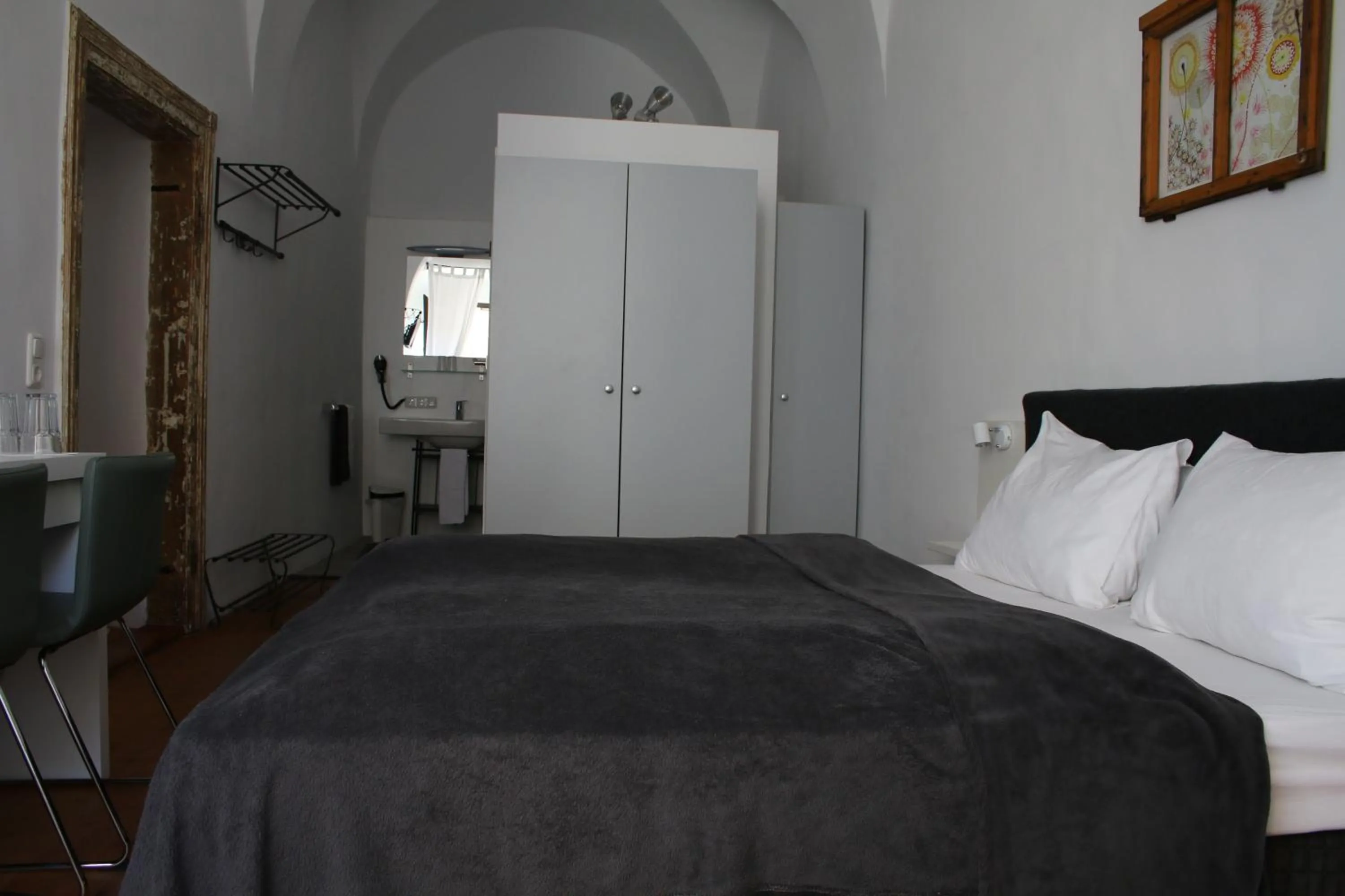 Bed in Hotel im Stift Neuberg