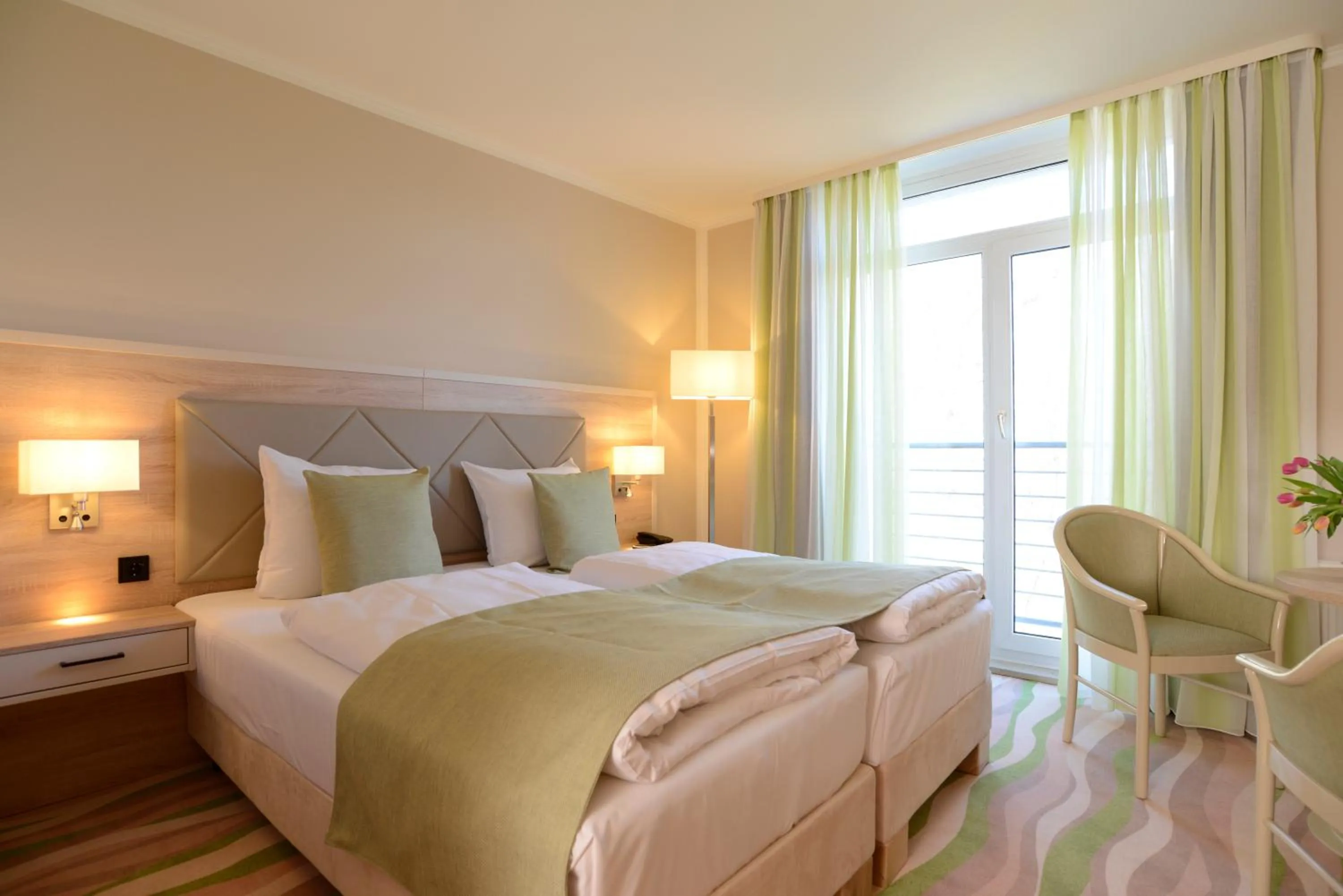 Photo of the whole room, Bed in Seehotel Grossherzog von Mecklenburg