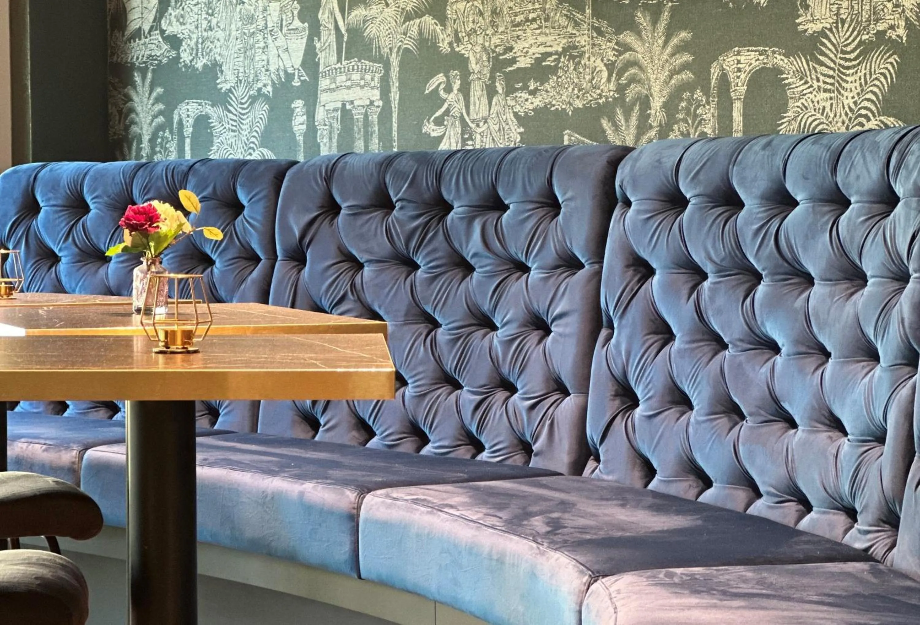 Restaurant/places to eat in Abasto Hotel München Feldmoching