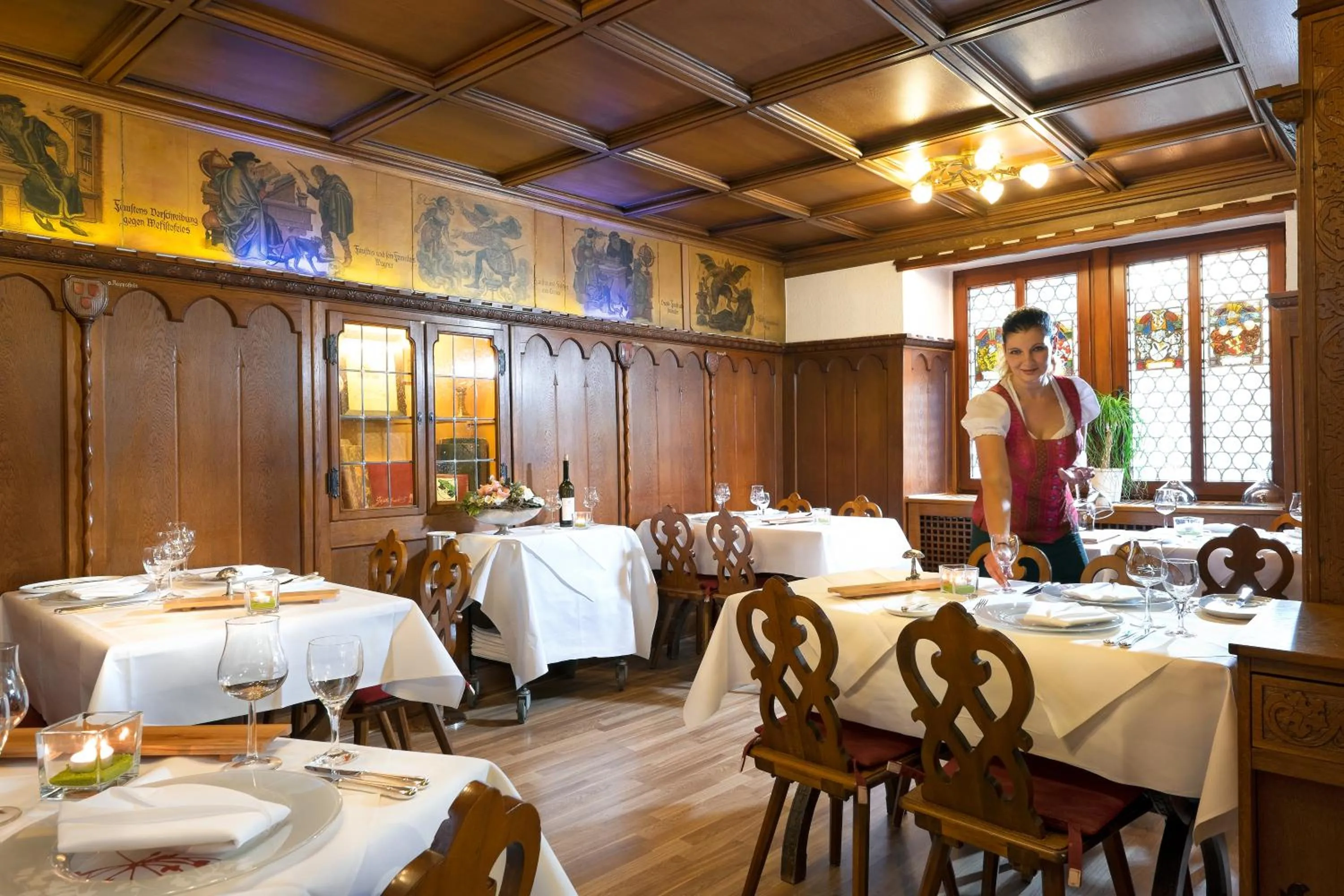 Restaurant/places to eat in Hotel der Löwen in Staufen