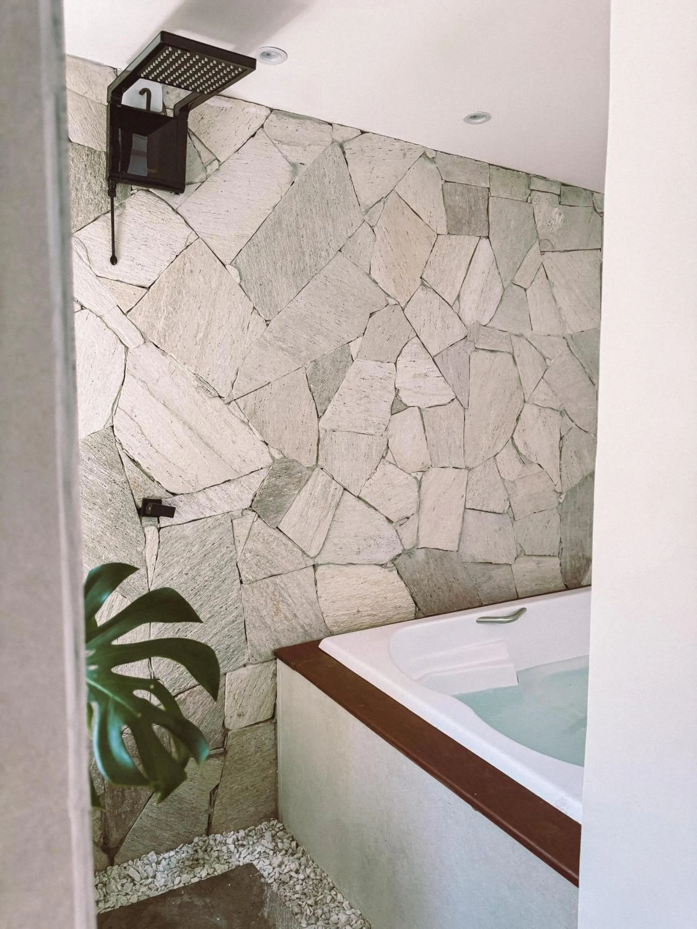 Hot Tub in Pousada Maré do Francês