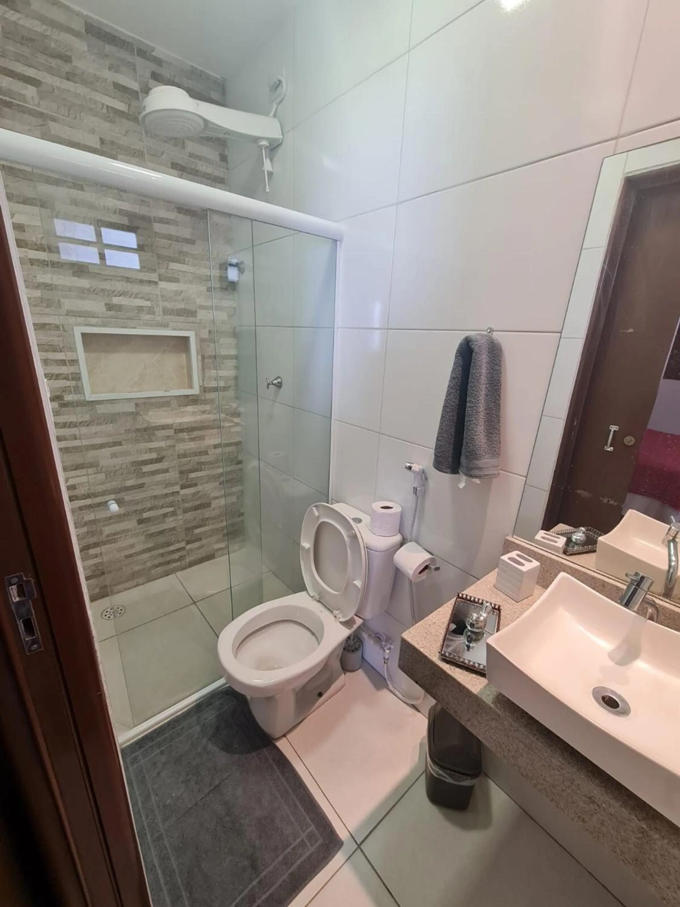 Shower in Pousada Maré do Francês