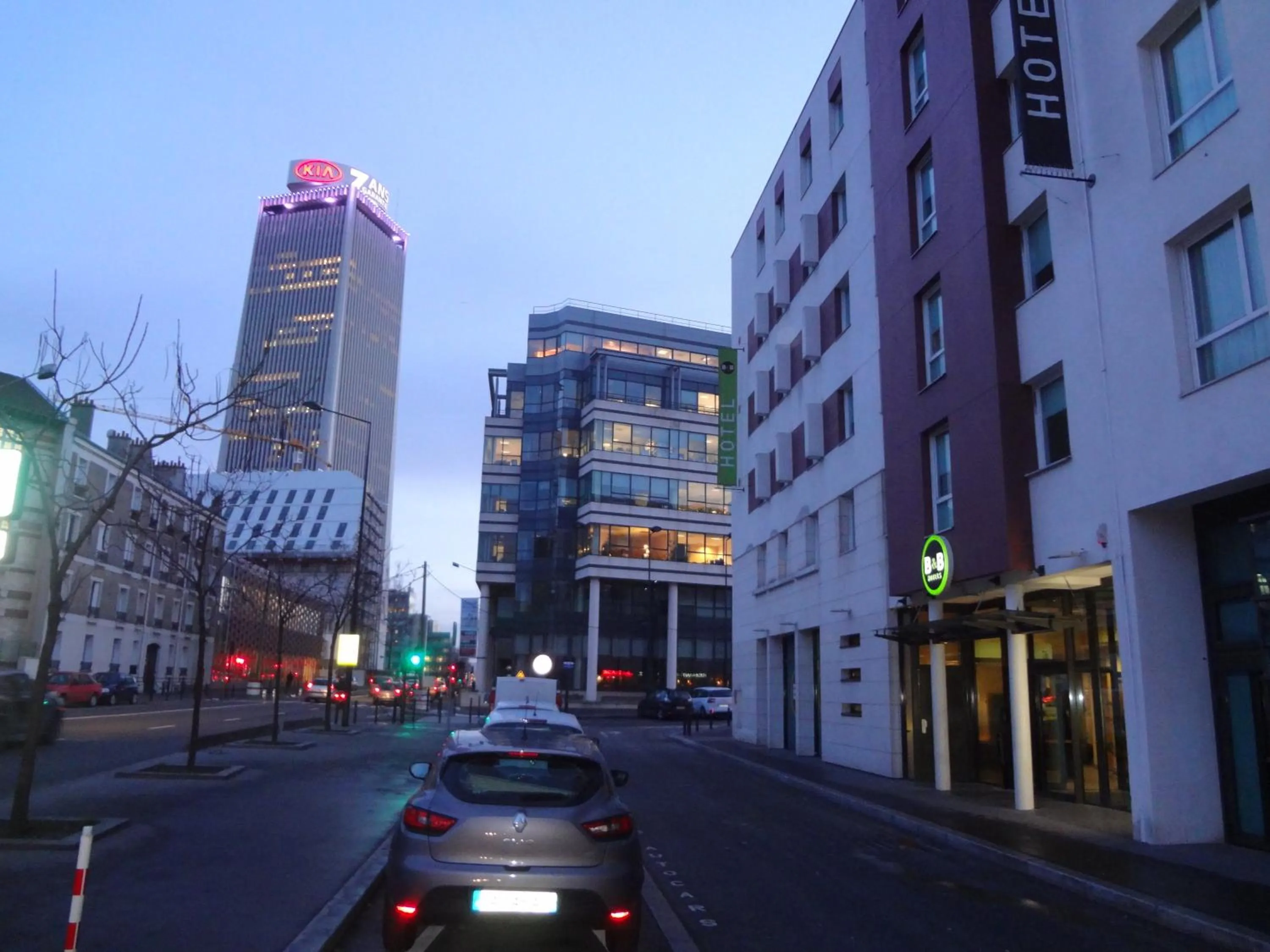 Facade/entrance in B&B HOTEL Paris Saint-Denis Pleyel