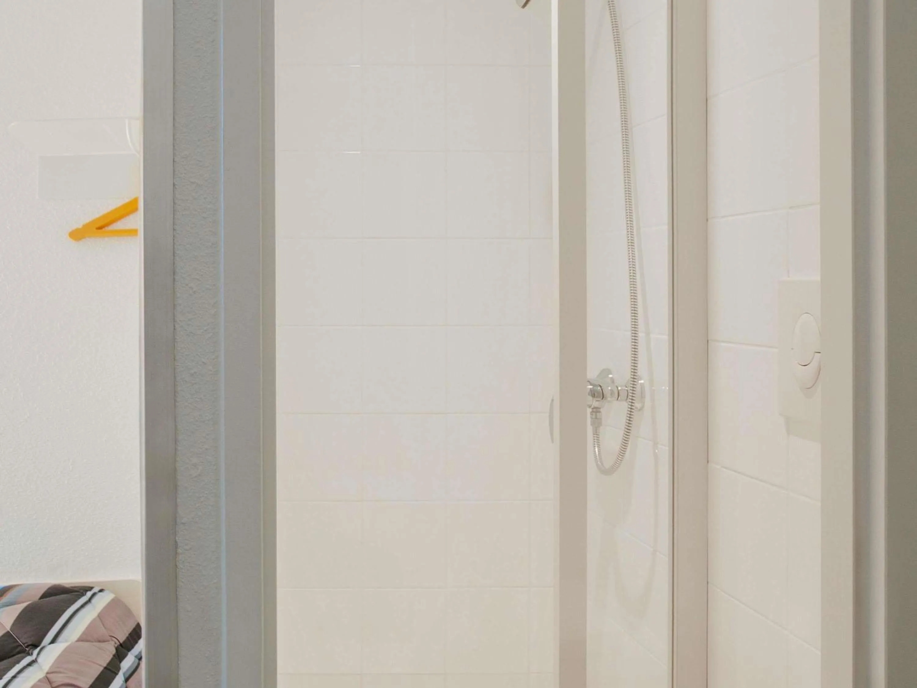 Bedroom in hotelF1 Paris Gennevilliers, 4 Rue Georges Corète 92230 Gennevilliers