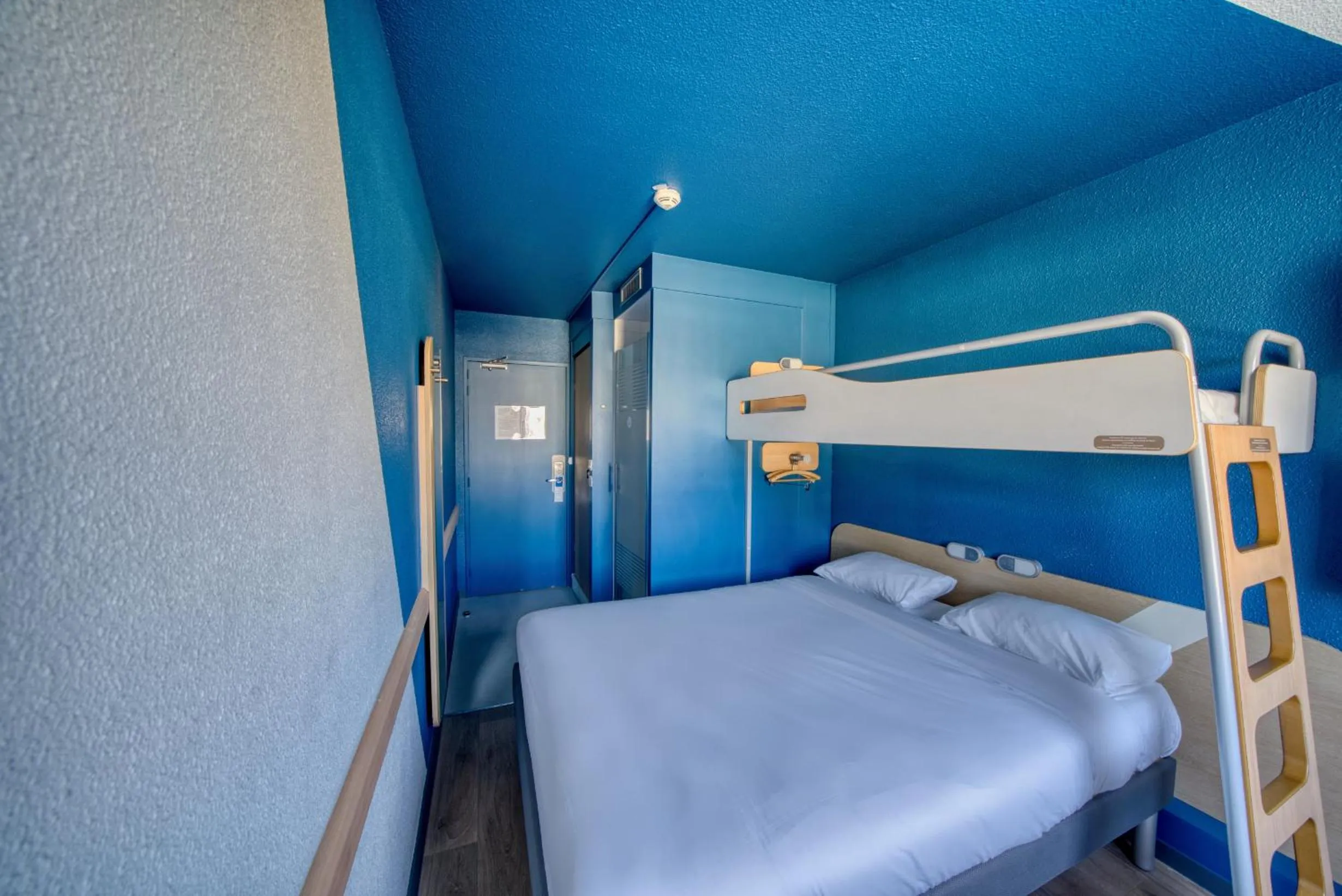 Bedroom, Bed in ibis Budget Gennevilliers Asnières - Rénové en 2025