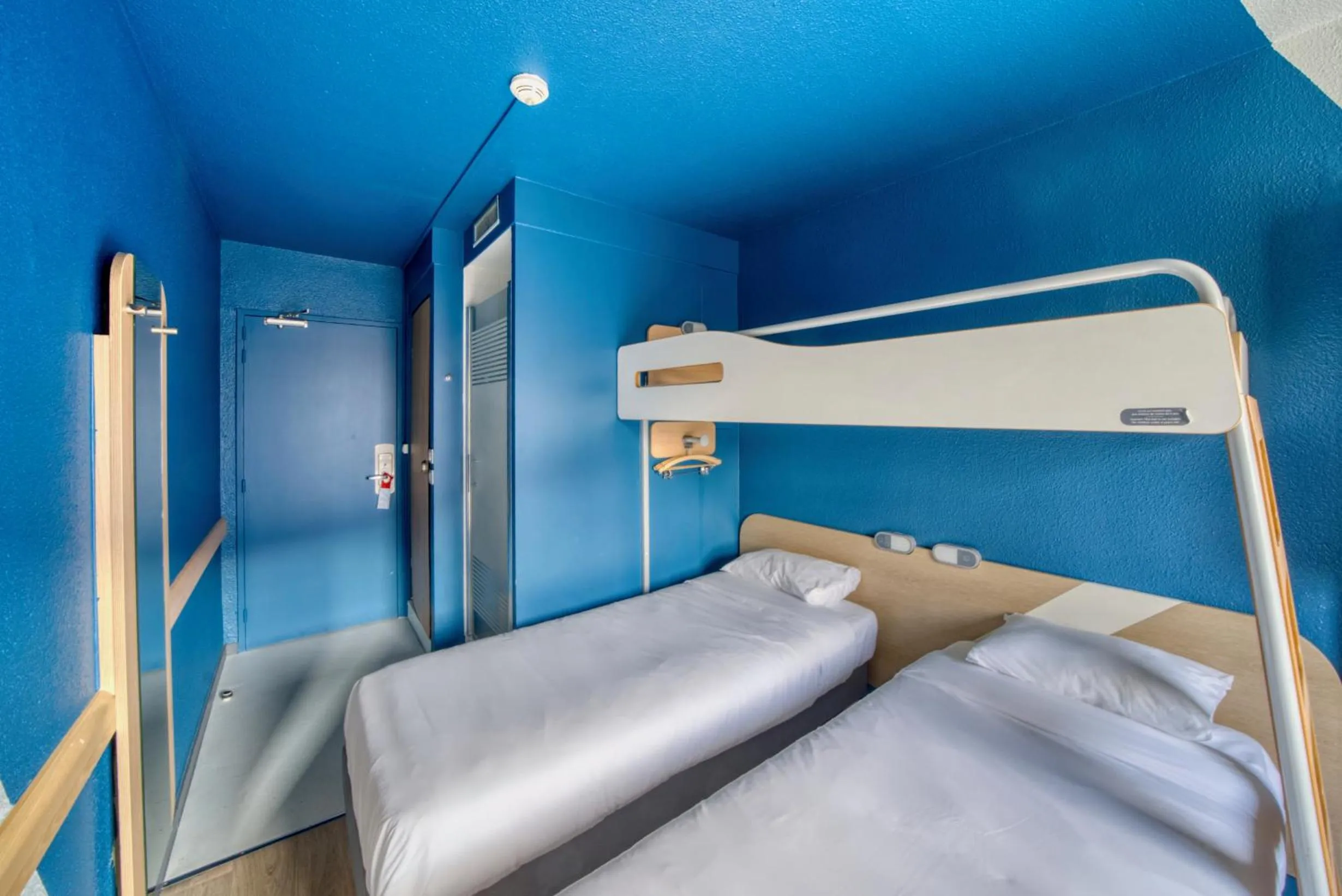 Bedroom, Bed in ibis Budget Gennevilliers Asnières - Rénové en 2025
