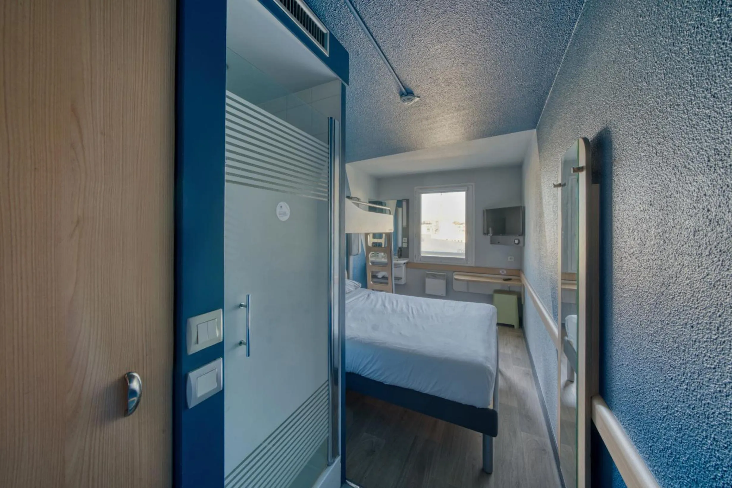 Bedroom, Bed in ibis Budget Gennevilliers Asnières - Rénové en 2025