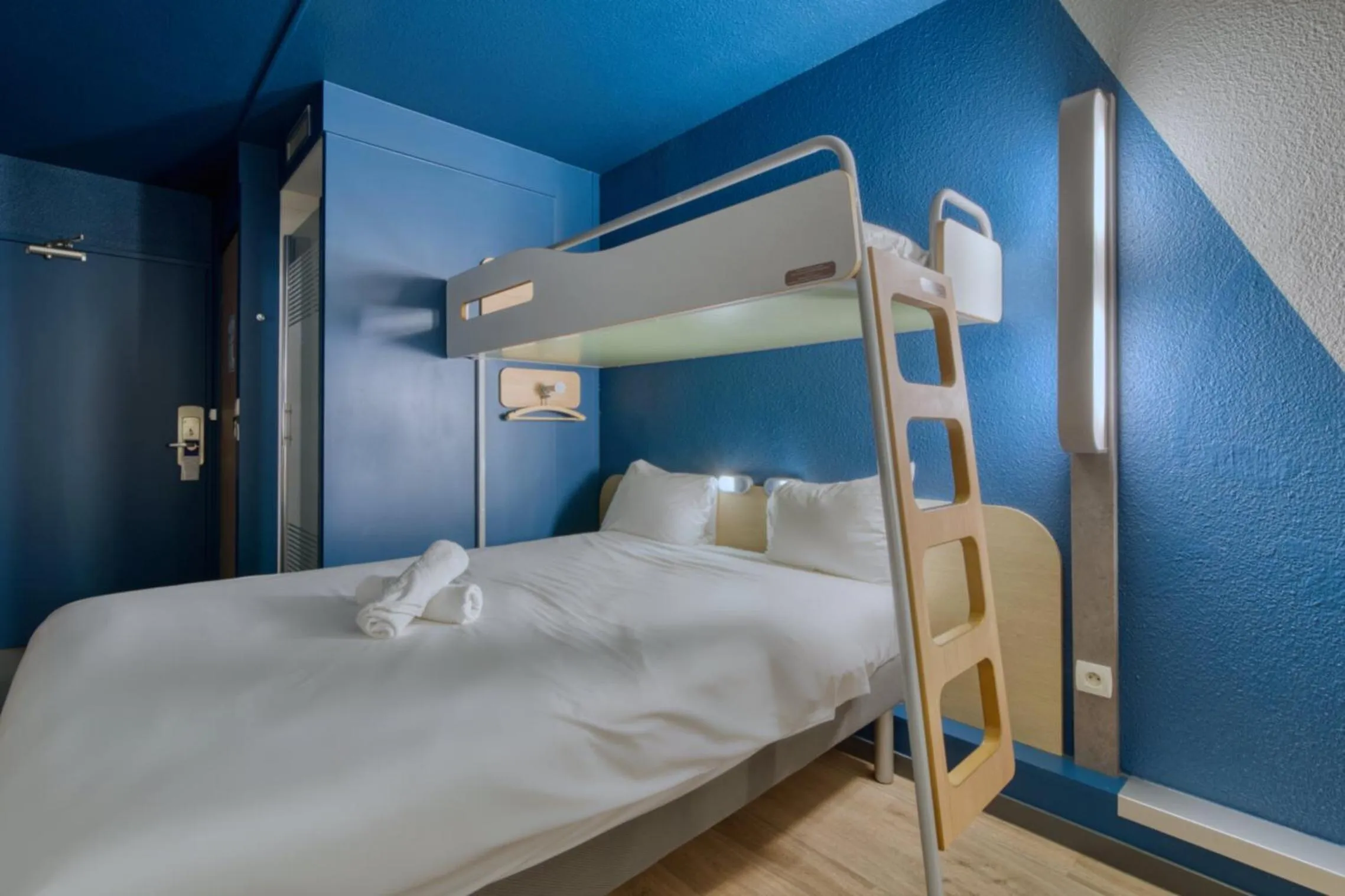 Bedroom, Bed in ibis Budget Gennevilliers Asnières - Rénové en 2025