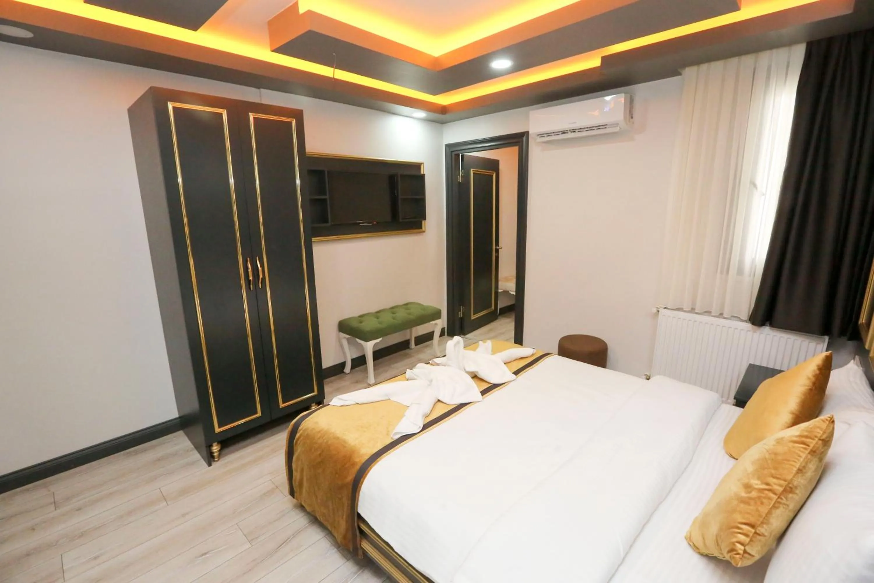 DNZ TAXIM FERİDİYE HoTEL