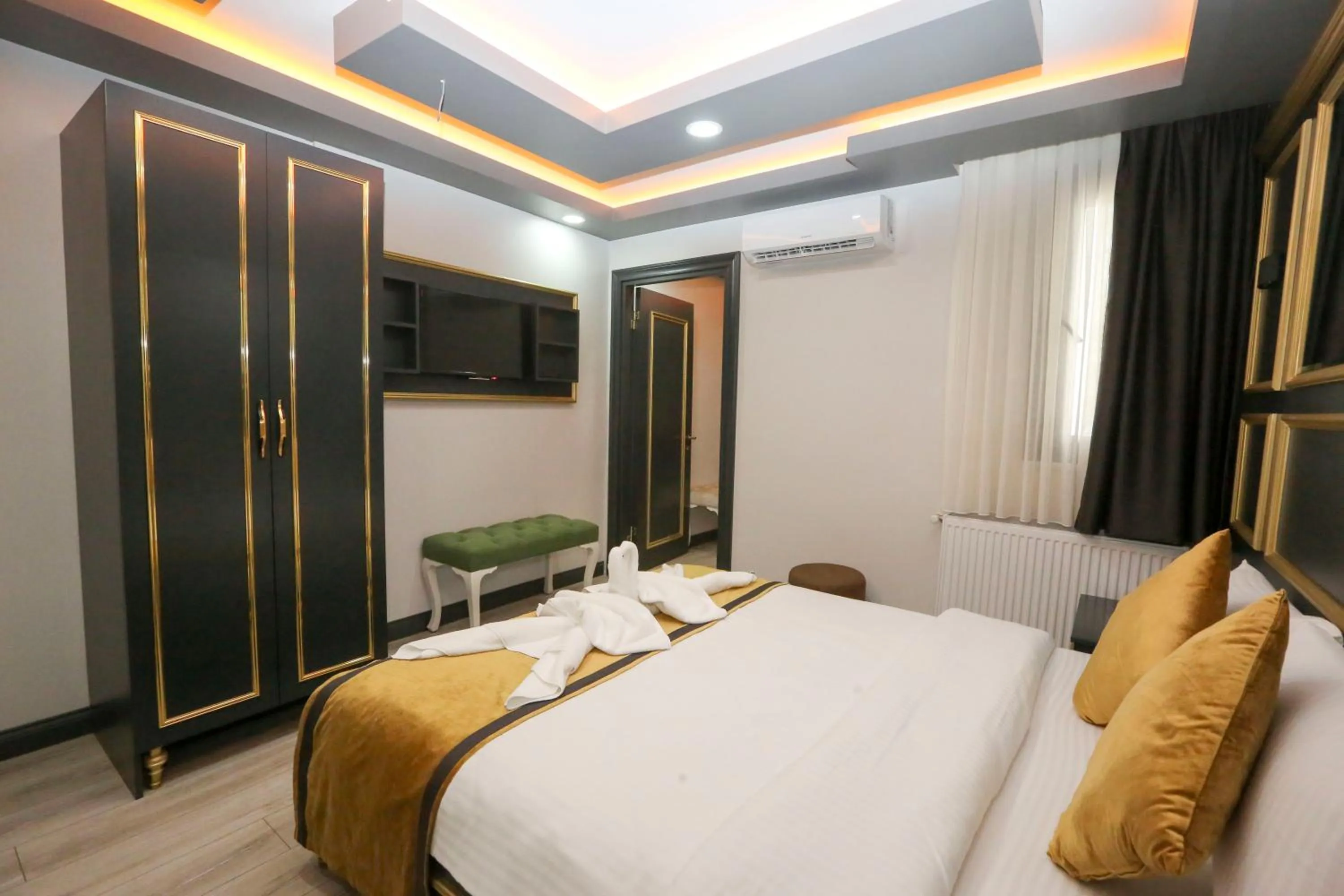 DNZ TAXIM FERİDİYE HoTEL