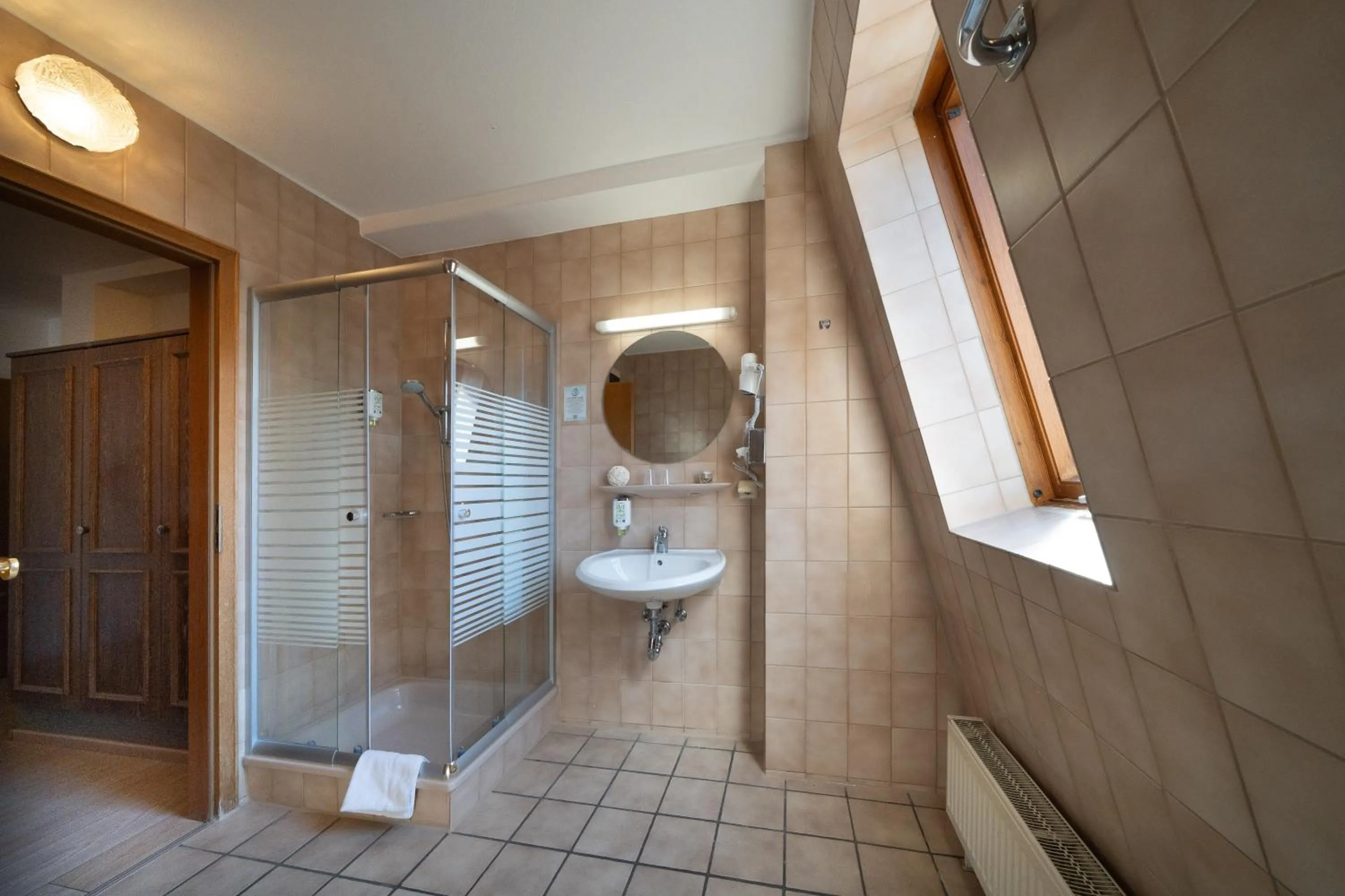 Shower in Hotel Baeren