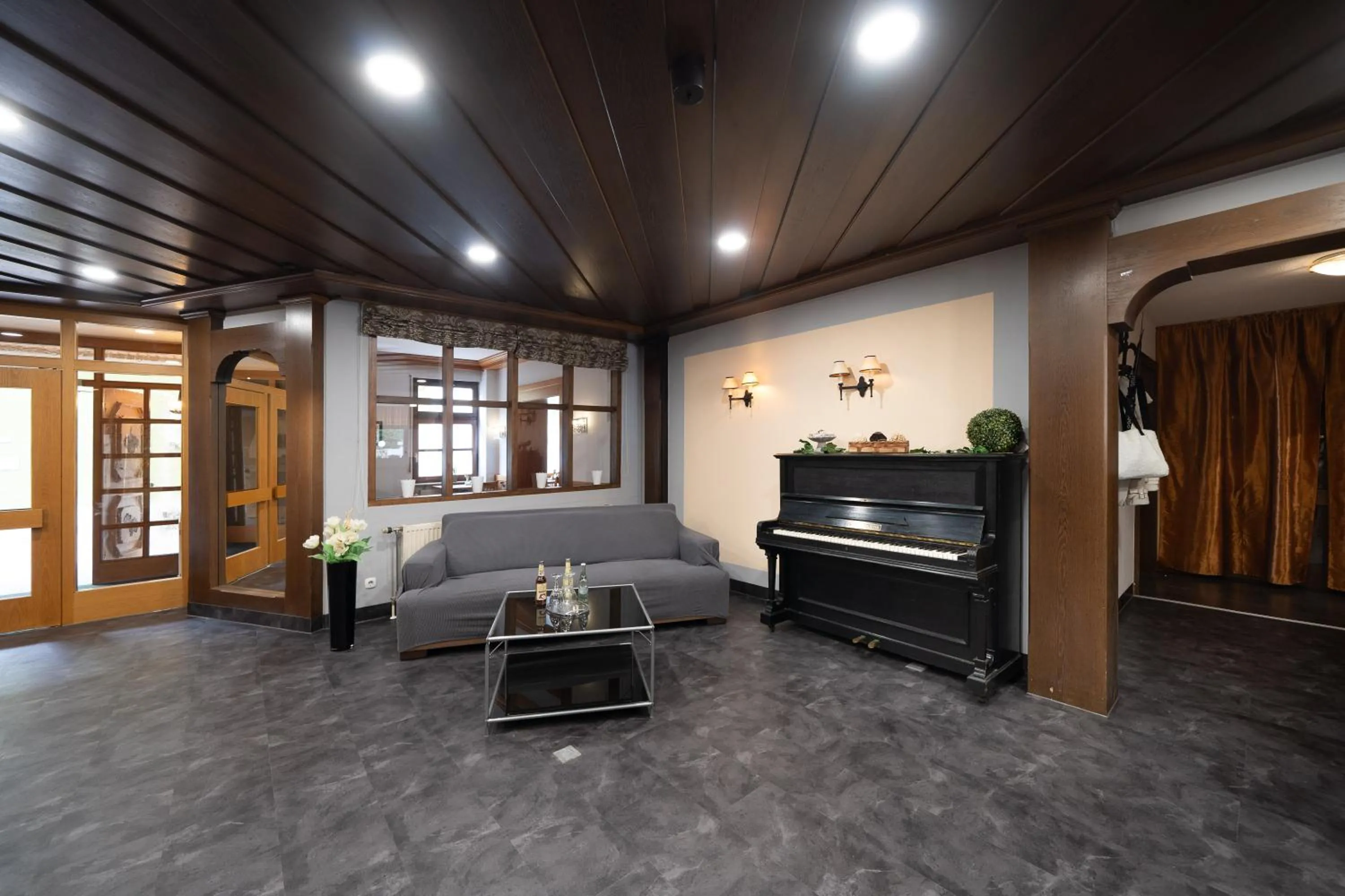 Lobby or reception in Hotel Baeren