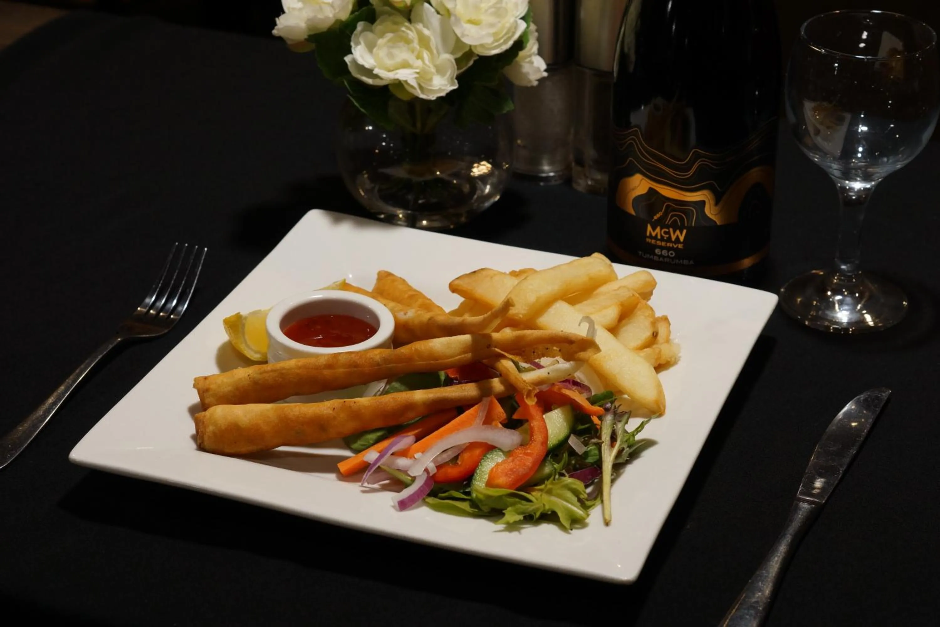 Restaurant/places to eat in Colonial Motor Inn