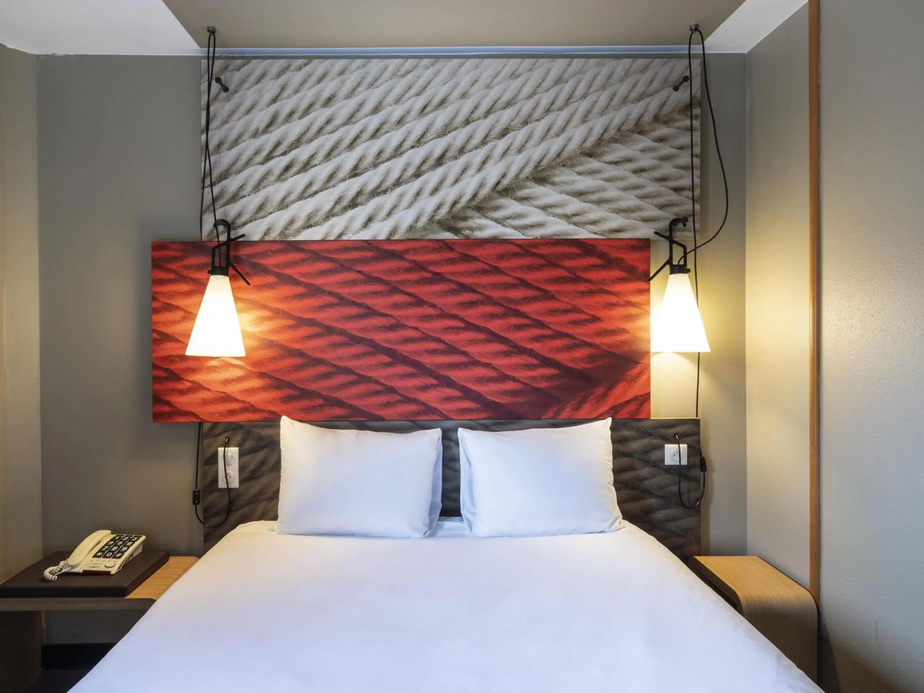 Bedroom, Bed in ibis Saint Gratien - Enghien-Les-Bains