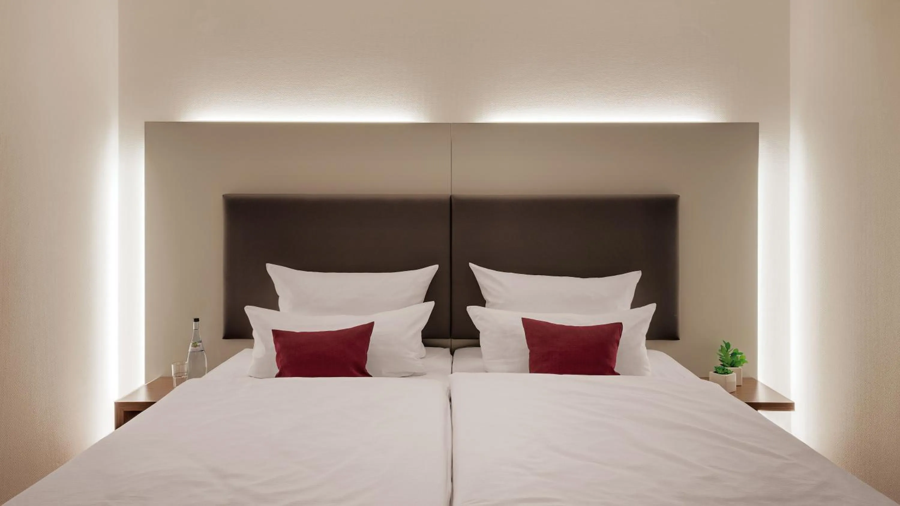 Decorative detail, Bed in Hotel Newton Heilbronn