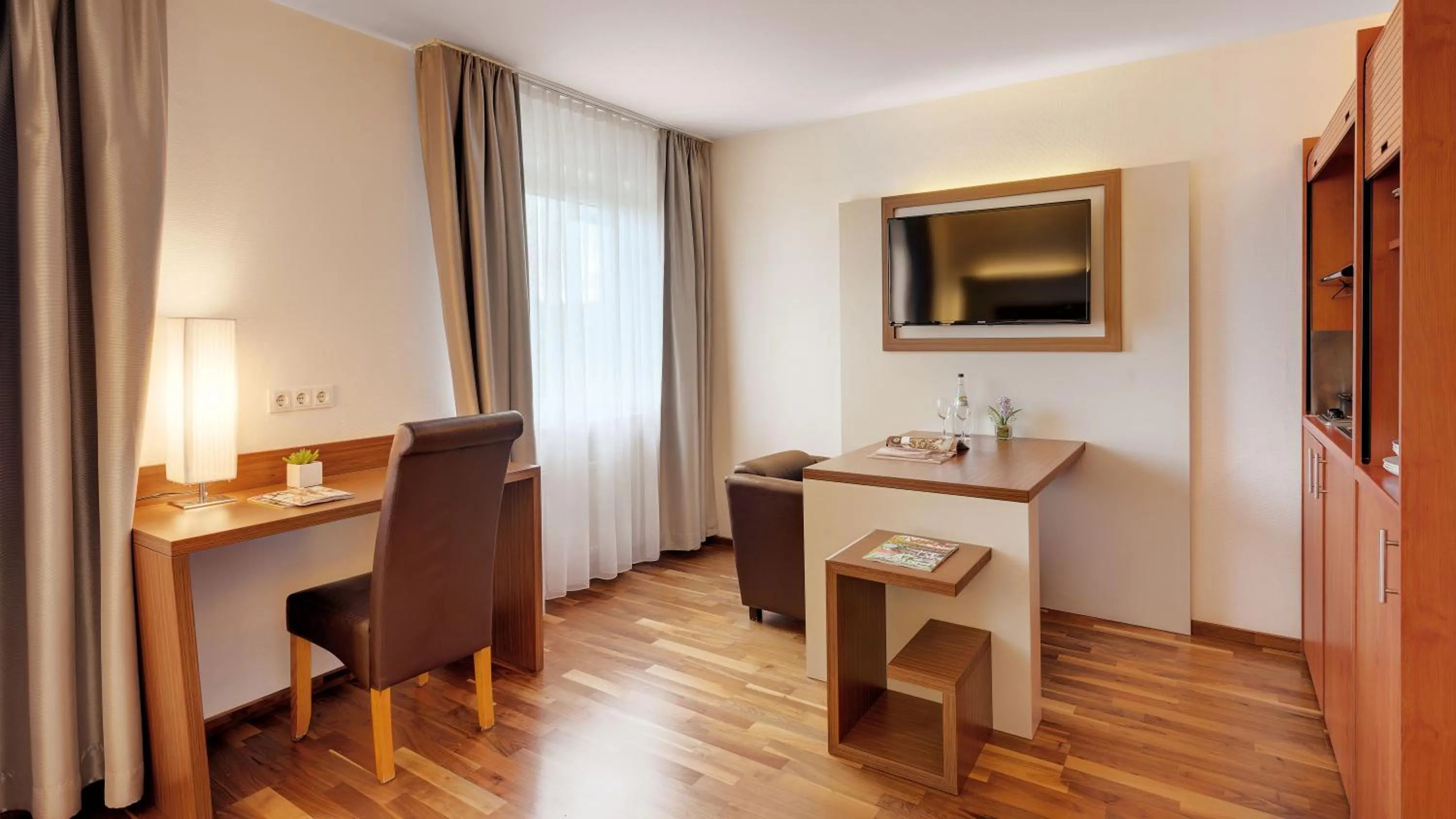 Kitchen or kitchenette in Hotel Newton Heilbronn