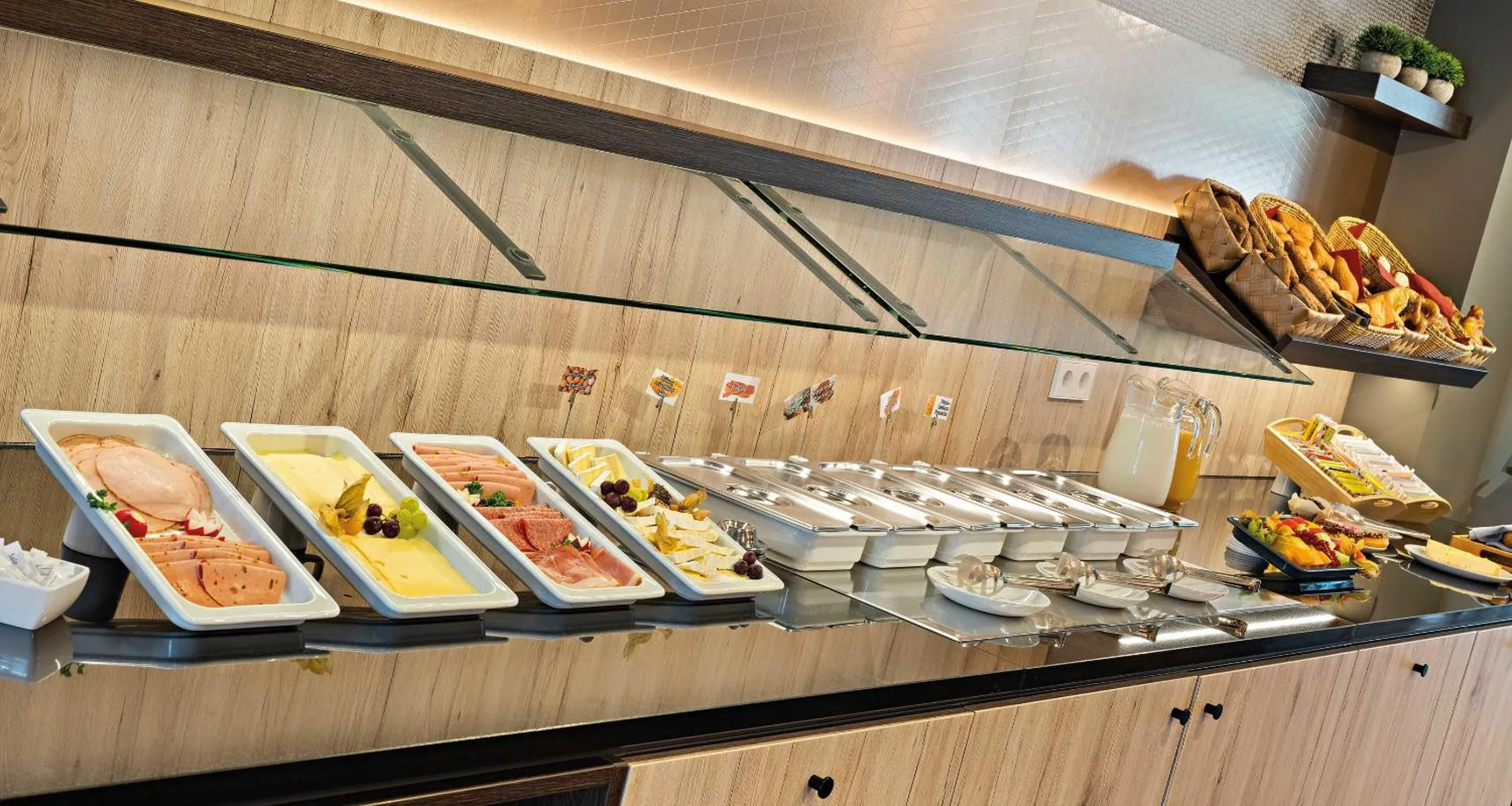 Breakfast in Hotel Newton Heilbronn