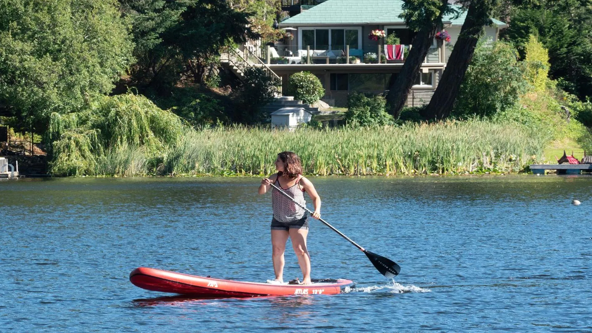 Willow Suite - Lakeside Retreat