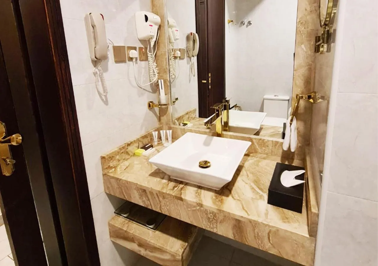 Bathroom in Holiday Al Khaleej Hotel