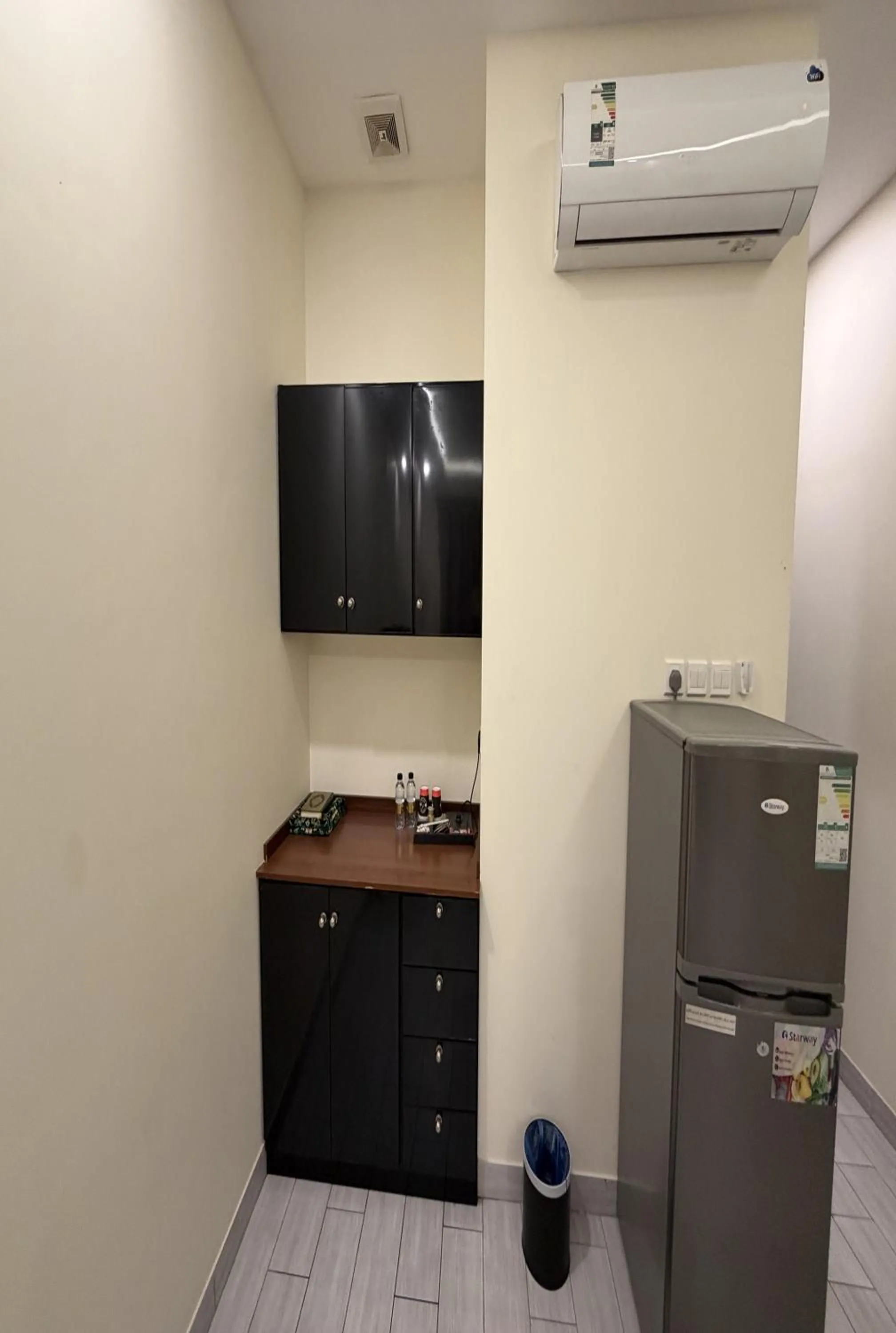 air conditioner in Holiday Al Khaleej Hotel