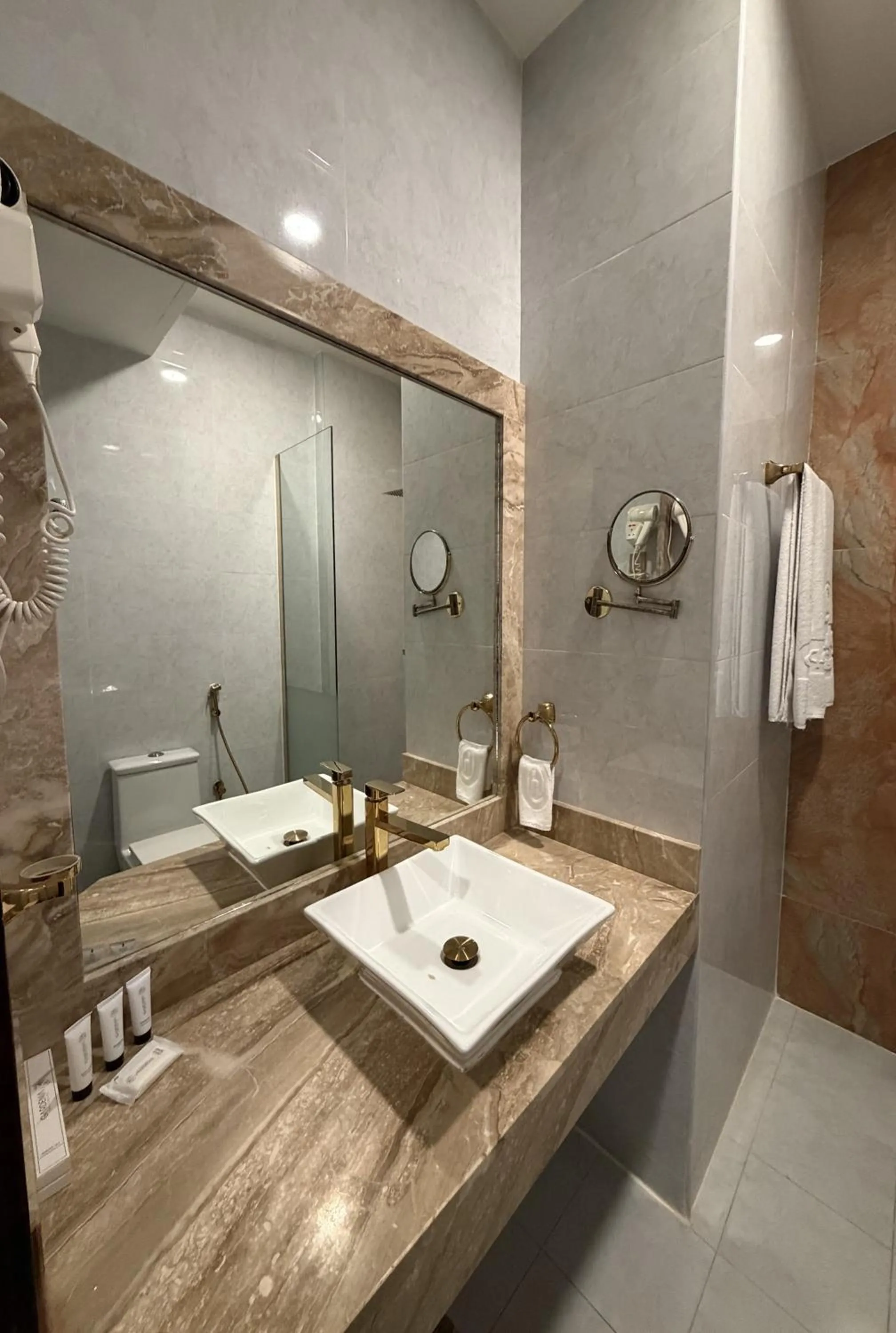 Bathroom in Holiday Al Khaleej Hotel