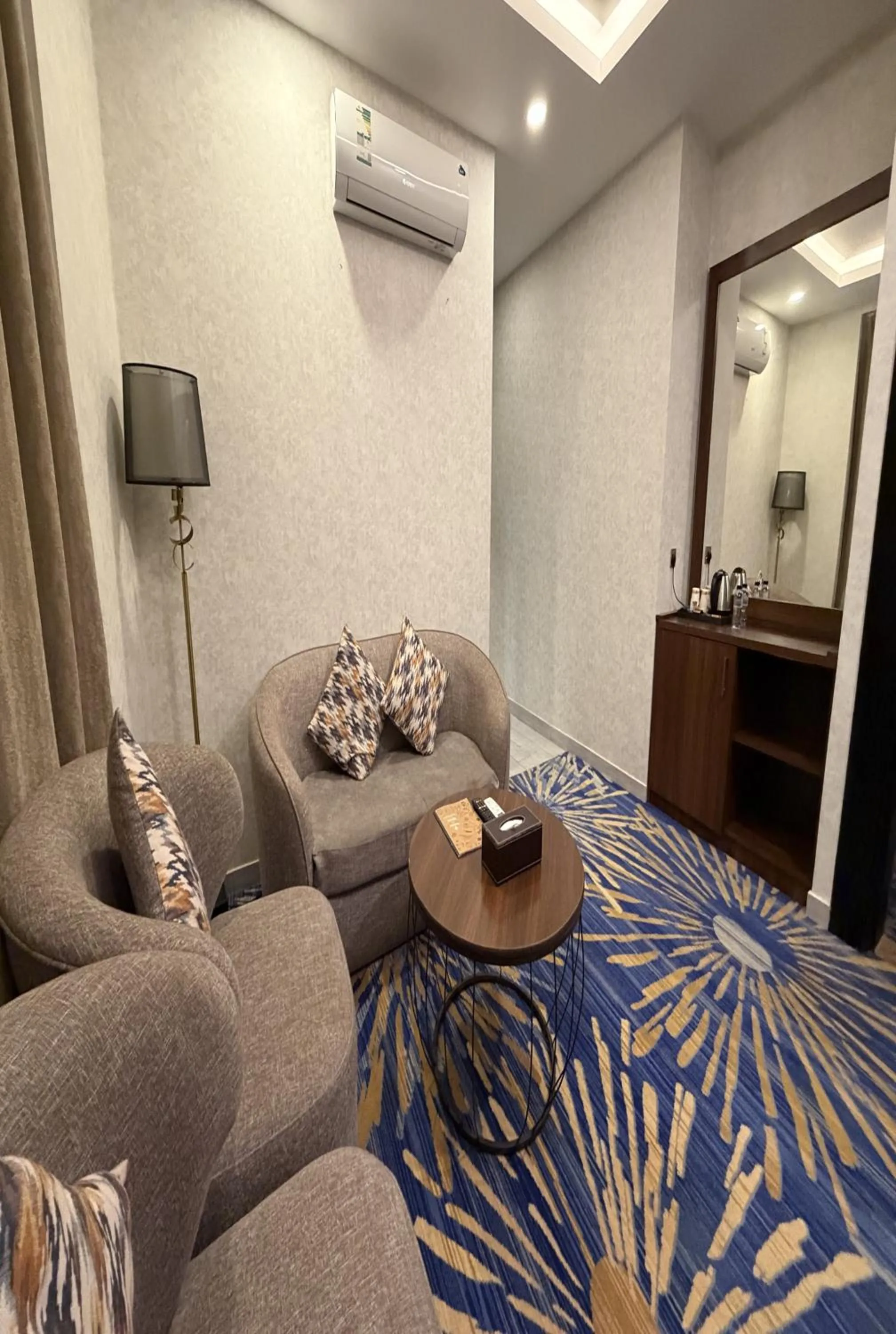 Photo of the whole room in Holiday Al Khaleej Hotel